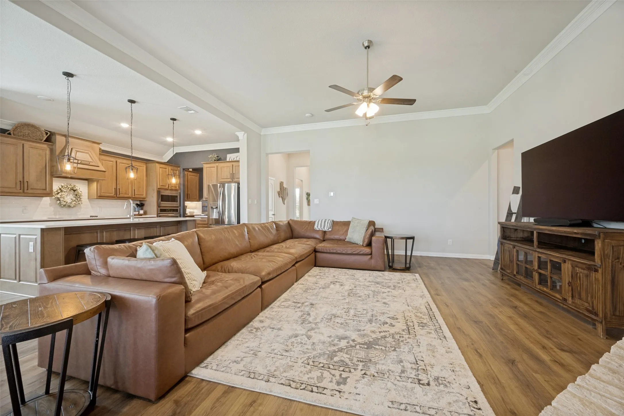 Single Family Residence For Sale in Denton County , 7421 Autumn Grove Lane, Ponder, Texas 76259, 4 Bedroom, 3 Bathroom, 3 Garage spaces, 2,548 Sqft, built in 2021, mls#21339368, Real Estate Agent in Ponder, Homes For Sale in Denton county, Homes For Sale in Ponder, Realtor in Ponder Texas, Real Estate Brokerage Independent Realty Texas, Luminita Cordes Realtor