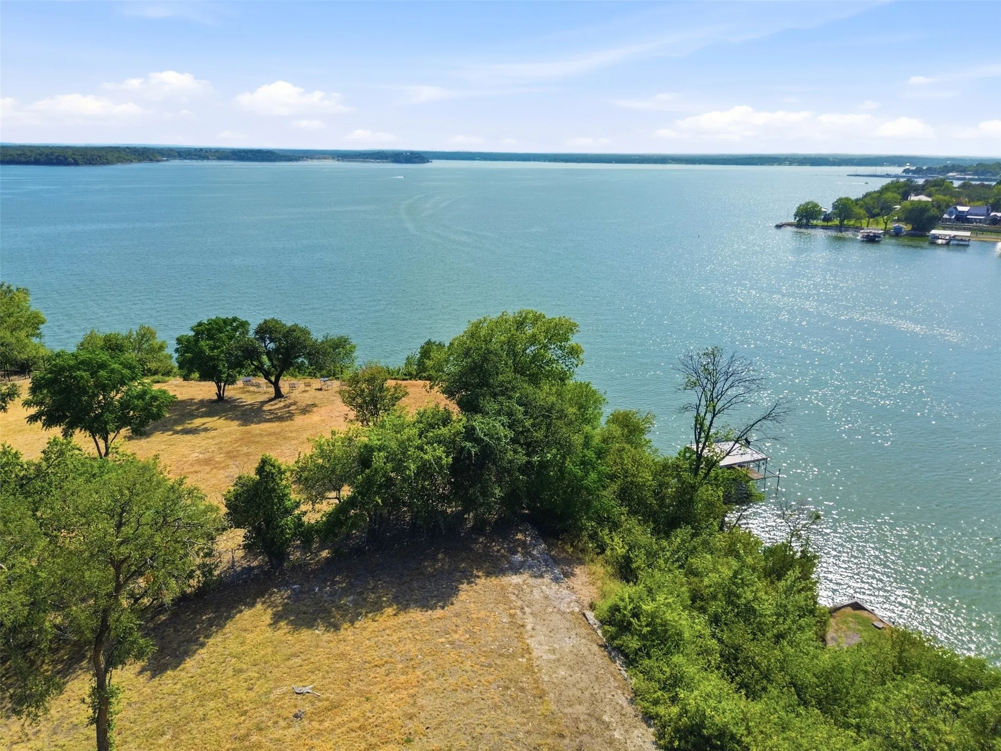Single Family Residence For Sale in Tarrant County , 9325 Westview Road, Fort Worth, Texas 76179, 3 Bedroom, 3 Bathroom, Garage spaces, 2,960 Sqft, built in 1961, mls#21337173, Real Estate Agent in Fort Worth, Homes For Sale in Tarrant county, Homes For Sale in Fort Worth, Realtor in Fort Worth Texas, Real Estate Brokerage Independent Realty Texas, Luminita Cordes Realtor