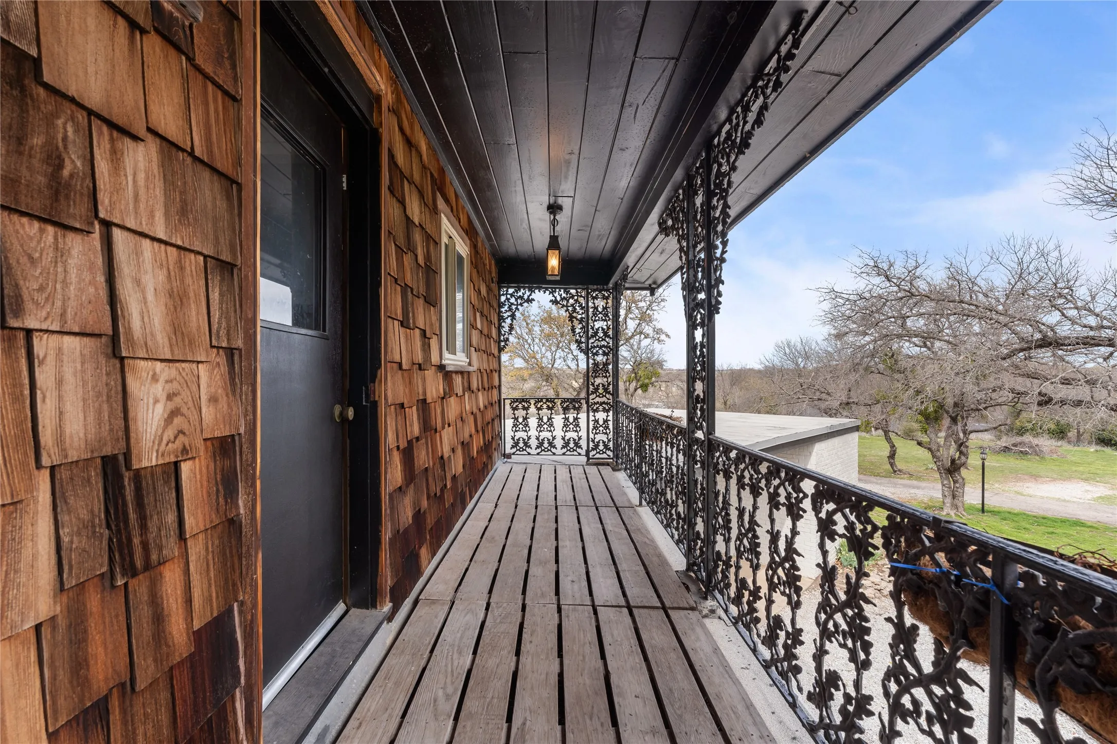 Single Family Residence For Sale in Tarrant County , 9325 Westview Road, Fort Worth, Texas 76179, 3 Bedroom, 3 Bathroom, Garage spaces, 2,960 Sqft, built in 1961, mls#21337173, Real Estate Agent in Fort Worth, Homes For Sale in Tarrant county, Homes For Sale in Fort Worth, Realtor in Fort Worth Texas, Real Estate Brokerage Independent Realty Texas, Luminita Cordes Realtor