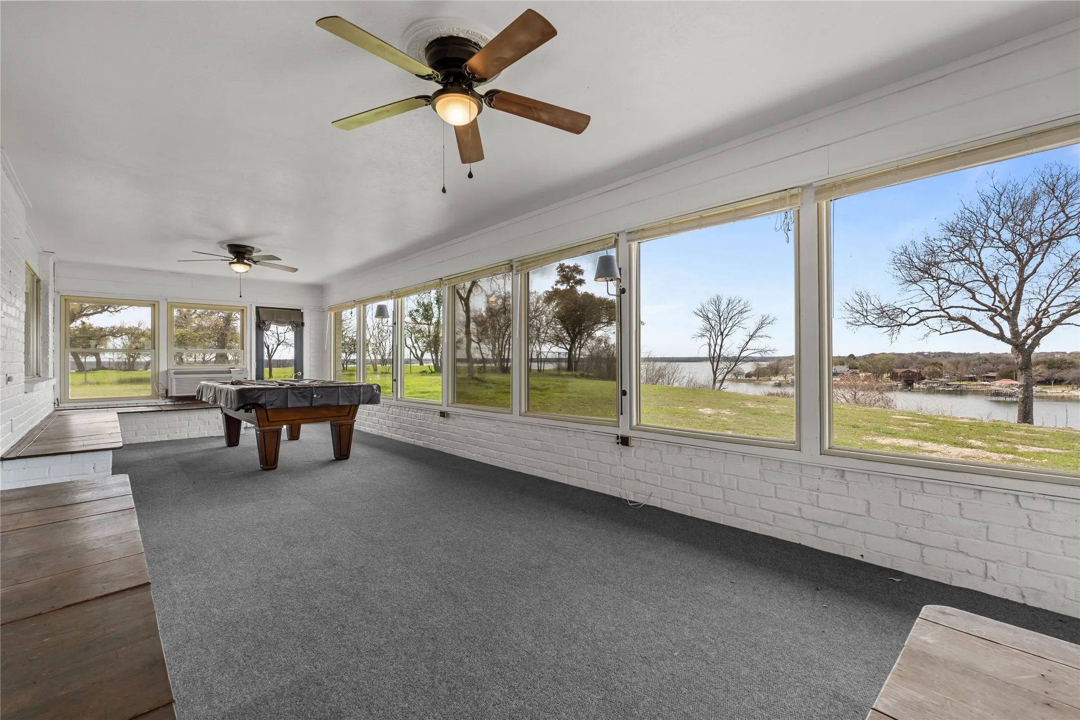 Single Family Residence For Sale in Tarrant County , 9325 Westview Road, Fort Worth, Texas 76179, 3 Bedroom, 3 Bathroom, Garage spaces, 2,960 Sqft, built in 1961, mls#21337173, Real Estate Agent in Fort Worth, Homes For Sale in Tarrant county, Homes For Sale in Fort Worth, Realtor in Fort Worth Texas, Real Estate Brokerage Independent Realty Texas, Luminita Cordes Realtor