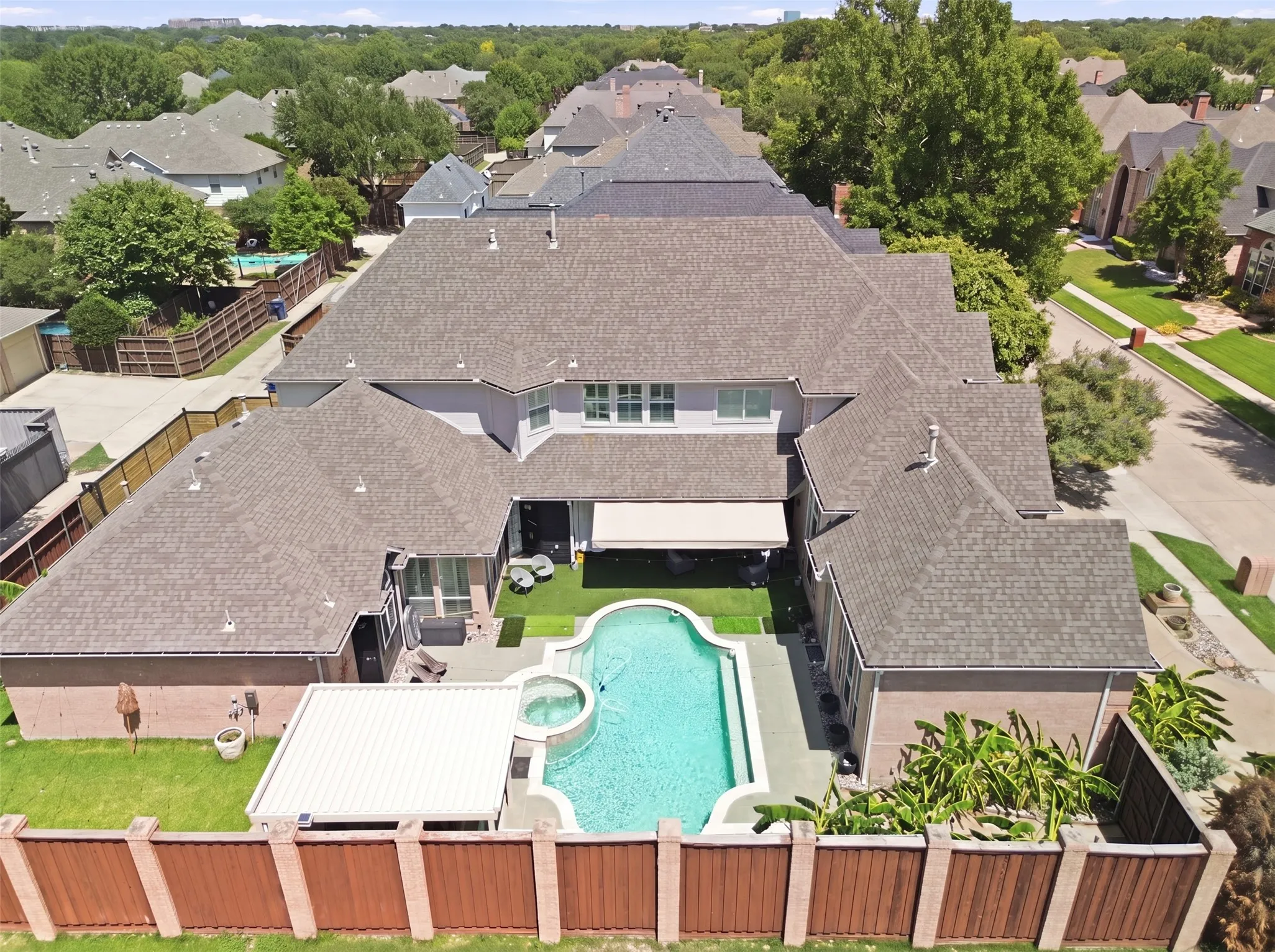 Single Family Residence For Sale in Collin County , 5103 Lincolnshire Court, Dallas, Texas 75287, 6 Bedroom, 7 Bathroom, 3 Garage spaces, 5,007 Sqft, built in 1993, mls#21331538, Real Estate Agent in Dallas, Homes For Sale in Collin county, Homes For Sale in Dallas, Realtor in Dallas Texas, Real Estate Brokerage Independent Realty Texas, Luminita Cordes Realtor