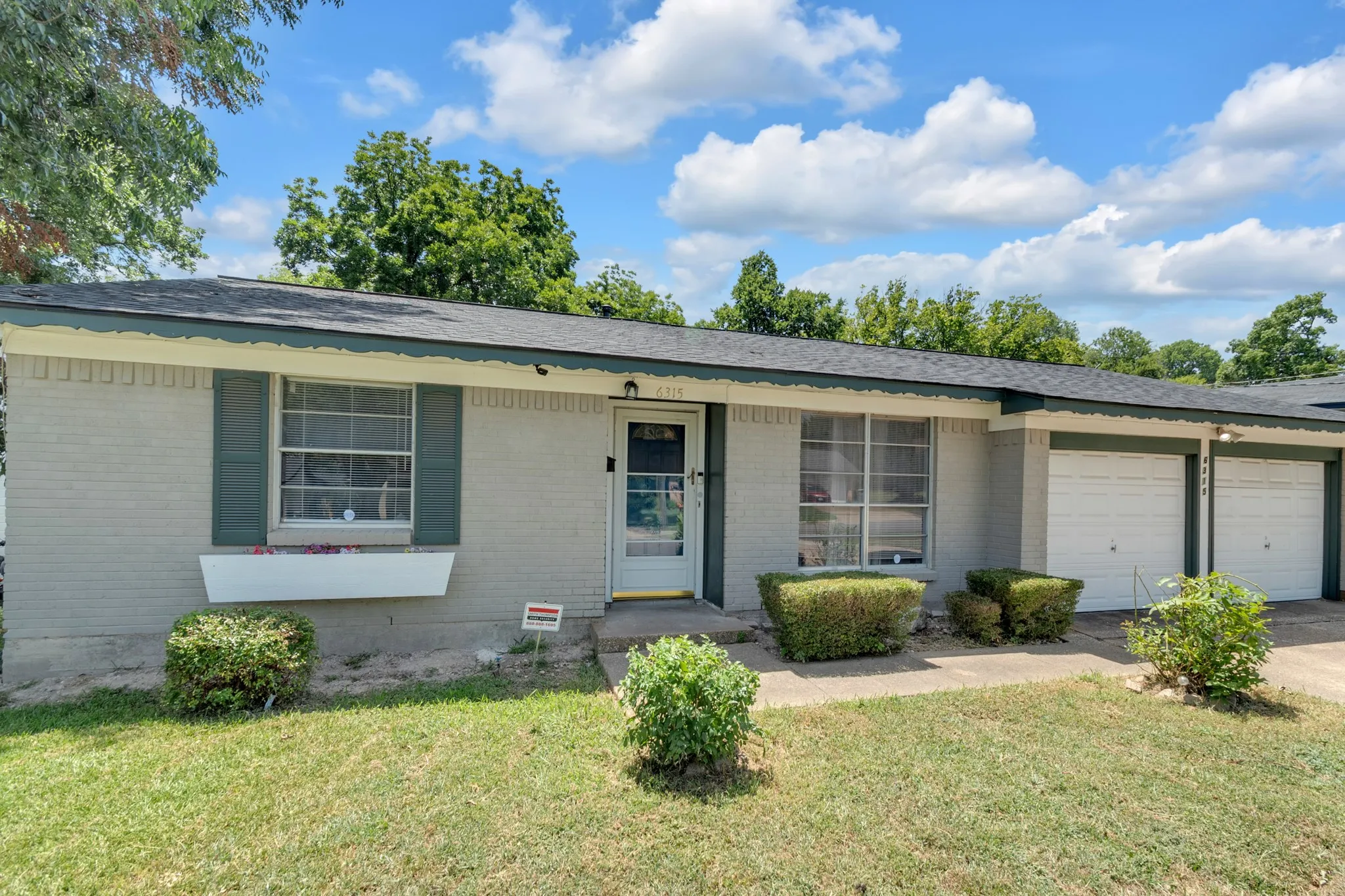 Single Family Residence For Sale in Dallas County , 6315 Harmony Lane, Dallas, Texas 75241, 3 Bedroom, 2 Bathroom, 2 Garage spaces, 1,084 Sqft, built in 1961, mls#21339236, Real Estate Agent in Dallas, Homes For Sale in Dallas county, Homes For Sale in Dallas, Realtor in Dallas Texas, Real Estate Brokerage Independent Realty Texas, Luminita Cordes Realtor