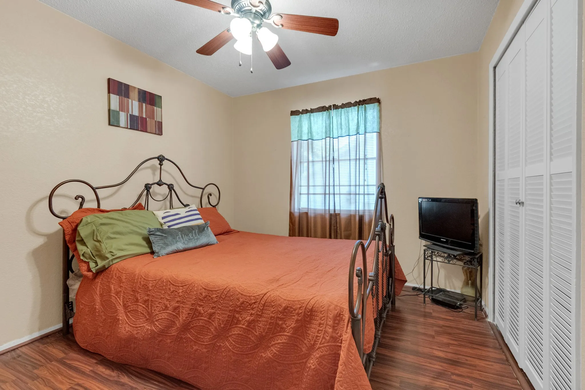 Single Family Residence For Sale in Dallas County , 6315 Harmony Lane, Dallas, Texas 75241, 3 Bedroom, 2 Bathroom, 2 Garage spaces, 1,084 Sqft, built in 1961, mls#21339236, Real Estate Agent in Dallas, Homes For Sale in Dallas county, Homes For Sale in Dallas, Realtor in Dallas Texas, Real Estate Brokerage Independent Realty Texas, Luminita Cordes Realtor
