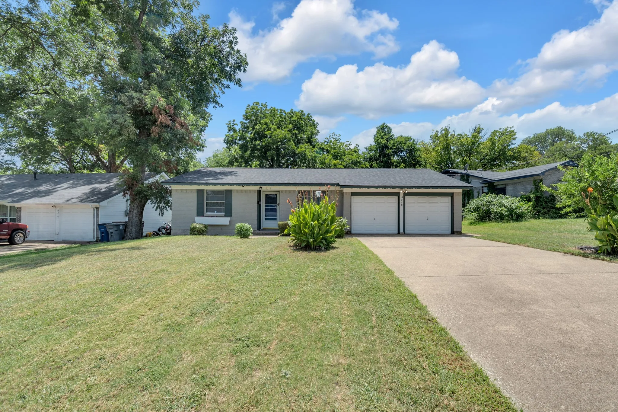 Single Family Residence For Sale in Dallas County , 6315 Harmony Lane, Dallas, Texas 75241, 3 Bedroom, 2 Bathroom, 2 Garage spaces, 1,084 Sqft, built in 1961, mls#21339236, Real Estate Agent in Dallas, Homes For Sale in Dallas county, Homes For Sale in Dallas, Realtor in Dallas Texas, Real Estate Brokerage Independent Realty Texas, Luminita Cordes Realtor