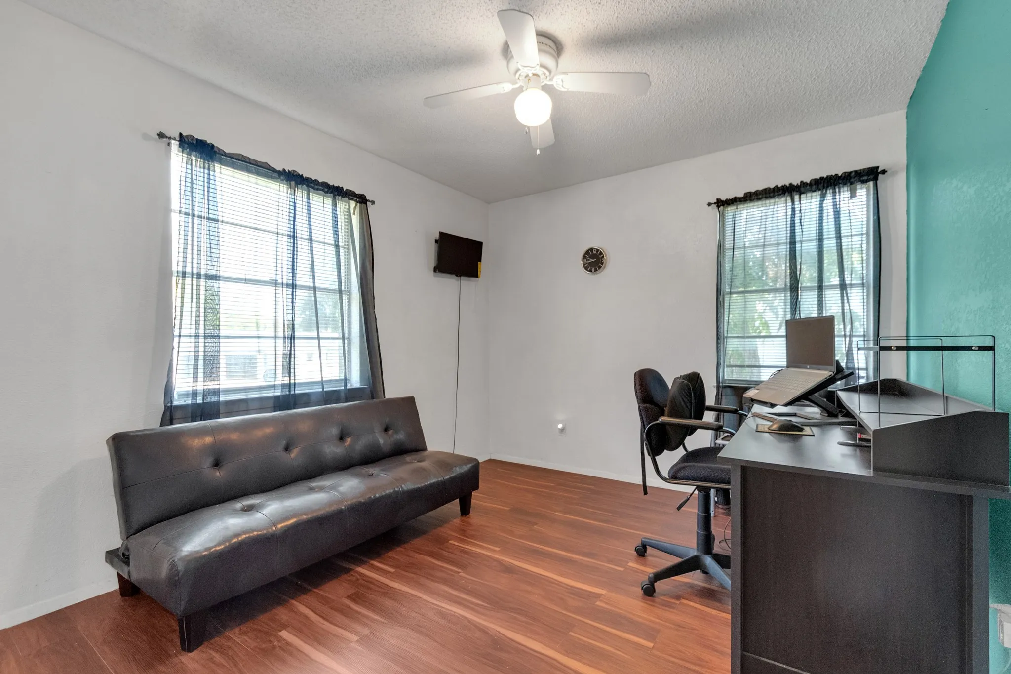 Single Family Residence For Sale in Dallas County , 6315 Harmony Lane, Dallas, Texas 75241, 3 Bedroom, 2 Bathroom, 2 Garage spaces, 1,084 Sqft, built in 1961, mls#21339236, Real Estate Agent in Dallas, Homes For Sale in Dallas county, Homes For Sale in Dallas, Realtor in Dallas Texas, Real Estate Brokerage Independent Realty Texas, Luminita Cordes Realtor