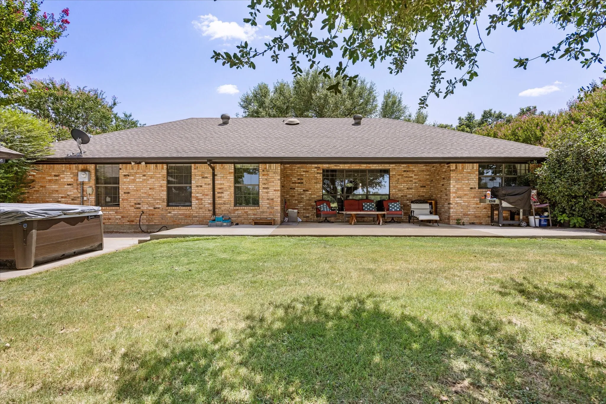 Single Family Residence For Sale in Erath County , 1003 Prairie Wind Boulevard, Stephenville, Texas 76401, 3 Bedroom, 2 Bathroom, 2 Garage spaces, 1,783 Sqft, built in 1998, mls#21337650, Real Estate Agent in Stephenville, Homes For Sale in Erath county, Homes For Sale in Stephenville, Realtor in Stephenville Texas, Real Estate Brokerage Independent Realty Texas, Luminita Cordes Realtor