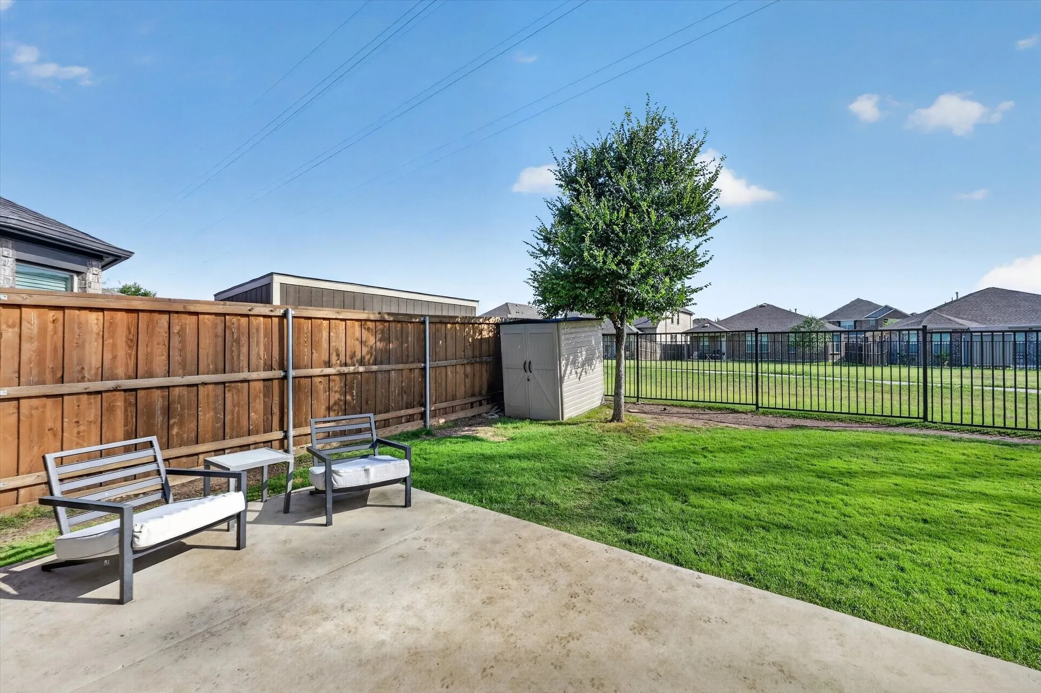 Single Family Residence For Sale in Tarrant County , 205 Black Alder Drive, Fort Worth, Texas 76131, 4 Bedroom, 4 Bathroom, 2 Garage spaces, 2,798 Sqft, built in 2018, mls#21337658, Real Estate Agent in Fort Worth, Homes For Sale in Tarrant county, Homes For Sale in Fort Worth, Realtor in Fort Worth Texas, Real Estate Brokerage Independent Realty Texas, Luminita Cordes Realtor