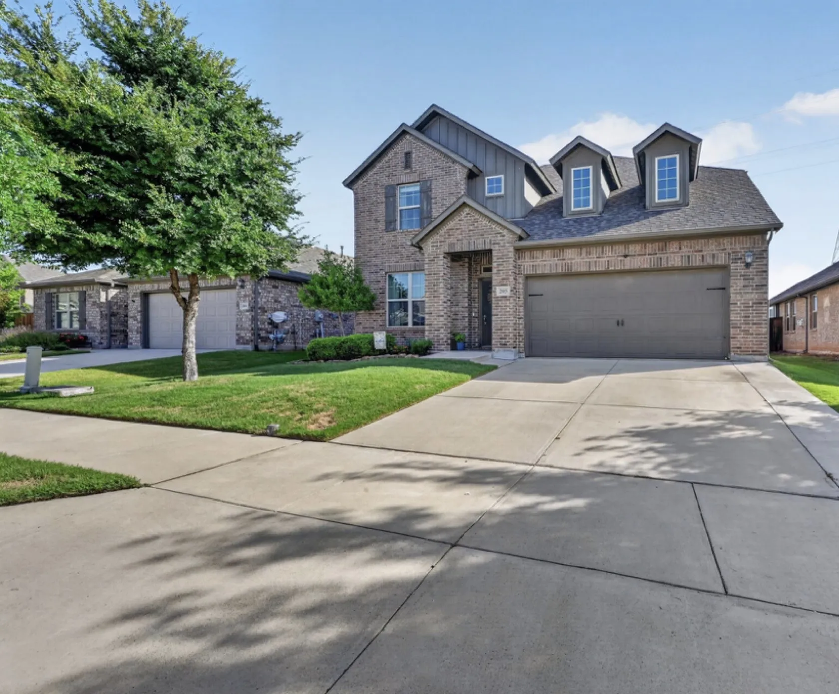 Single Family Residence For Sale in Tarrant County , 205 Black Alder Drive, Fort Worth, Texas 76131, 4 Bedroom, 4 Bathroom, 2 Garage spaces, 2,798 Sqft, built in 2018, mls#21337658, Real Estate Agent in Fort Worth, Homes For Sale in Tarrant county, Homes For Sale in Fort Worth, Realtor in Fort Worth Texas, Real Estate Brokerage Independent Realty Texas, Luminita Cordes Realtor