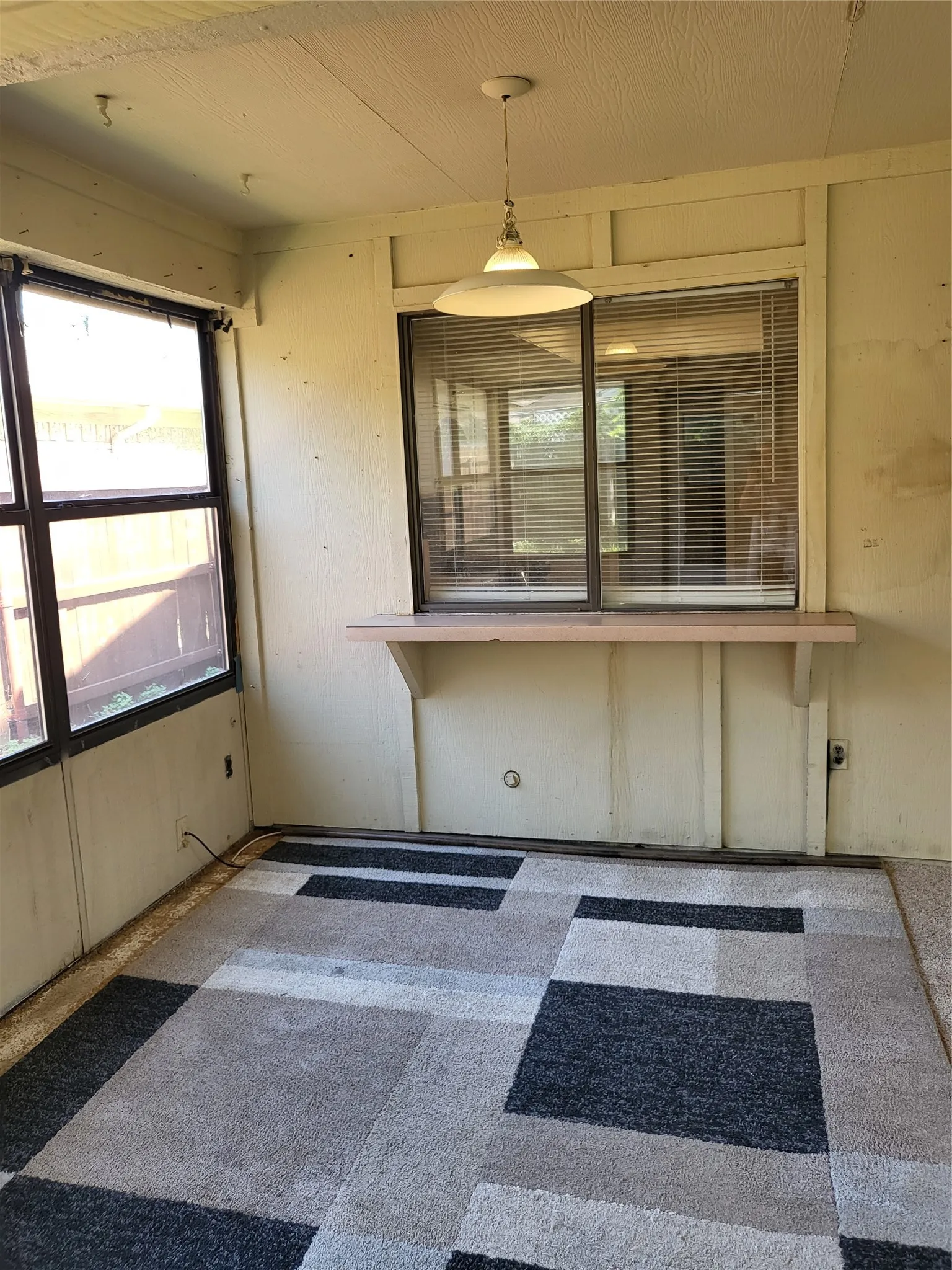 Single Family Residence For Rent in Tarrant County , 4200 Pyracantha Drive, Arlington, Texas 76017, 3 Bedroom, 2 Bathroom, 2 Garage spaces, 2,128 Sqft, built in 1979, mls#21339398, Real Estate Agent in Arlington, Homes For Rent in Tarrant county, Homes For Rent in Arlington, Realtor in Arlington Texas, Real Estate Brokerage Independent Realty Texas, Luminita Cordes Realtor