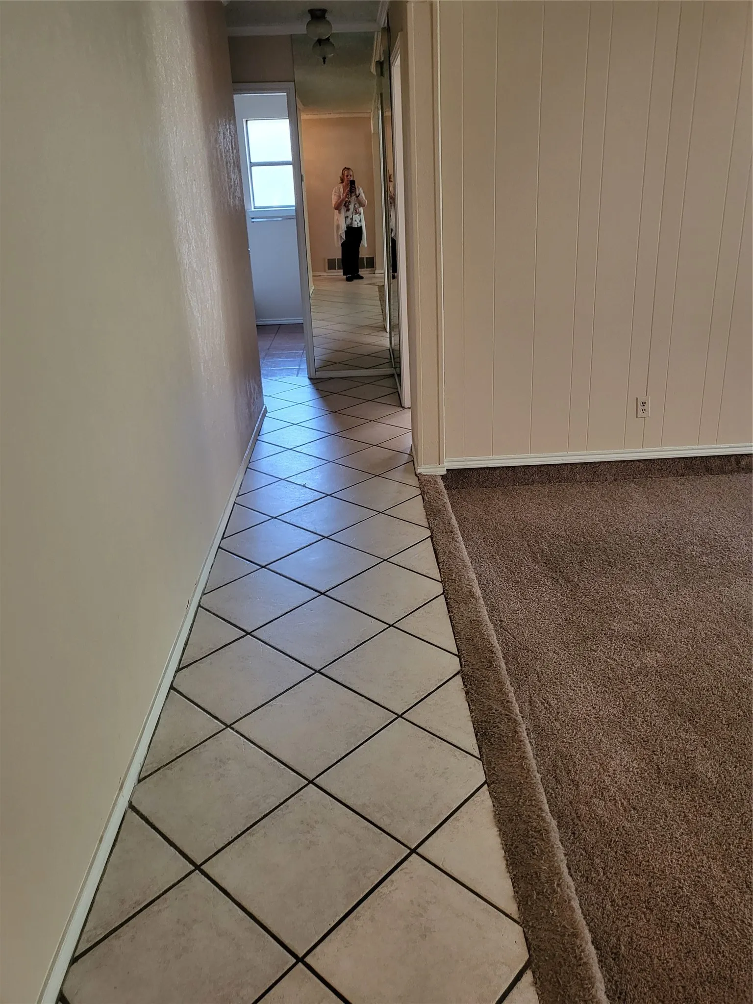 Single Family Residence For Rent in Tarrant County , 4200 Pyracantha Drive, Arlington, Texas 76017, 3 Bedroom, 2 Bathroom, 2 Garage spaces, 2,128 Sqft, built in 1979, mls#21339398, Real Estate Agent in Arlington, Homes For Rent in Tarrant county, Homes For Rent in Arlington, Realtor in Arlington Texas, Real Estate Brokerage Independent Realty Texas, Luminita Cordes Realtor