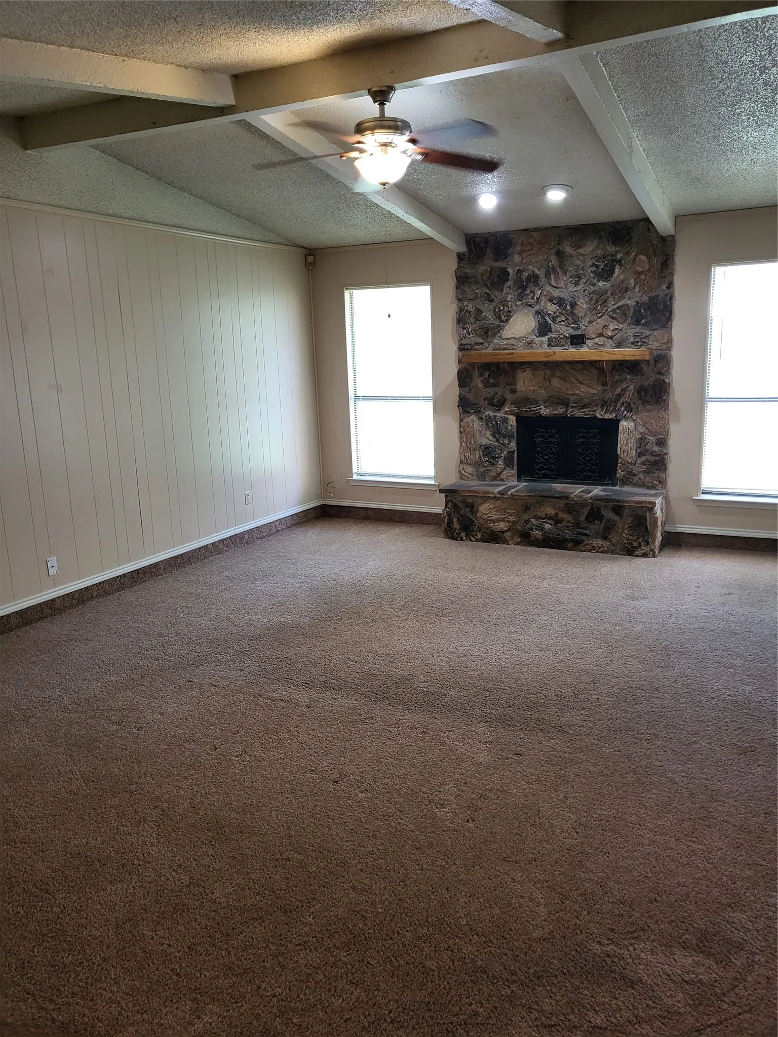 Single Family Residence For Rent in Tarrant County , 4200 Pyracantha Drive, Arlington, Texas 76017, 3 Bedroom, 2 Bathroom, 2 Garage spaces, 2,128 Sqft, built in 1979, mls#21339398, Real Estate Agent in Arlington, Homes For Rent in Tarrant county, Homes For Rent in Arlington, Realtor in Arlington Texas, Real Estate Brokerage Independent Realty Texas, Luminita Cordes Realtor