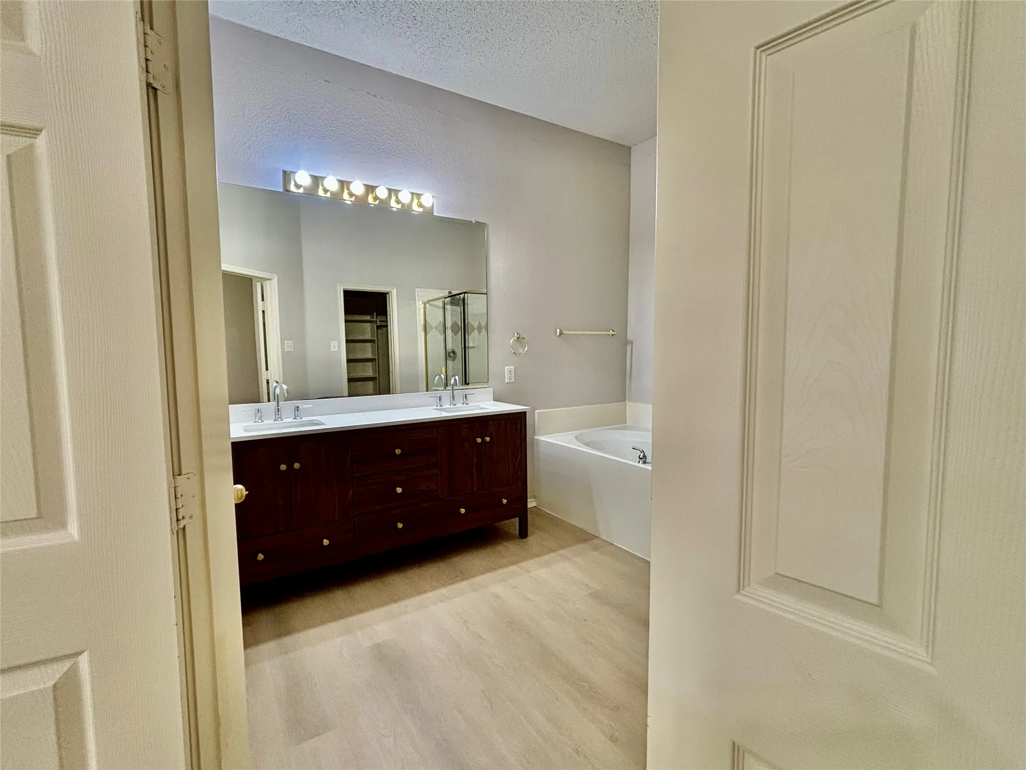 Single Family Residence For Rent in Collin County , 7180 Chinquapin Drive, Frisco, Texas 75033, 3 Bedroom, 2 Bathroom, 2 Garage spaces, 1,810 Sqft, built in 2002, mls#21339402, Real Estate Agent in Frisco, Homes For Rent in Collin county, Homes For Rent in Frisco, Realtor in Frisco Texas, Real Estate Brokerage Independent Realty Texas, Luminita Cordes Realtor