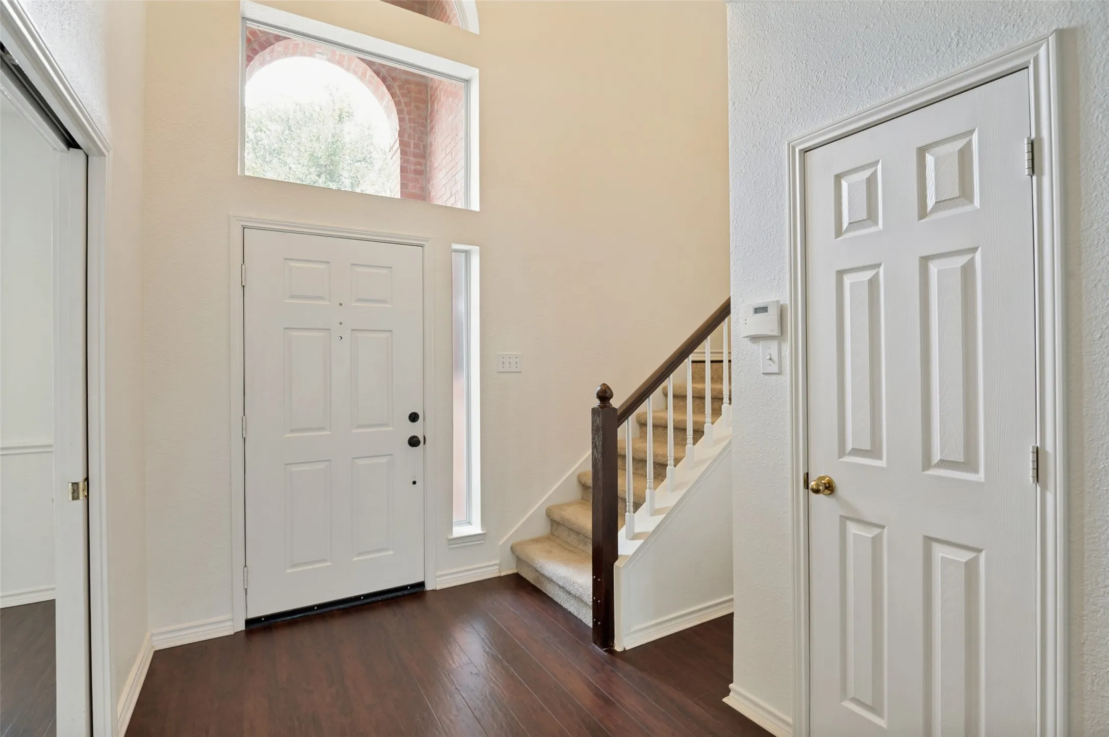 Single Family Residence For Sale in Collin County , 4720 Portrait Lane, Plano, Texas 75024, 3 Bedroom, 3 Bathroom, 2 Garage spaces, 2,449 Sqft, built in 1990, mls#21339410, Real Estate Agent in Plano, Homes For Sale in Collin county, Homes For Sale in Plano, Realtor in Plano Texas, Real Estate Brokerage Independent Realty Texas, Luminita Cordes Realtor