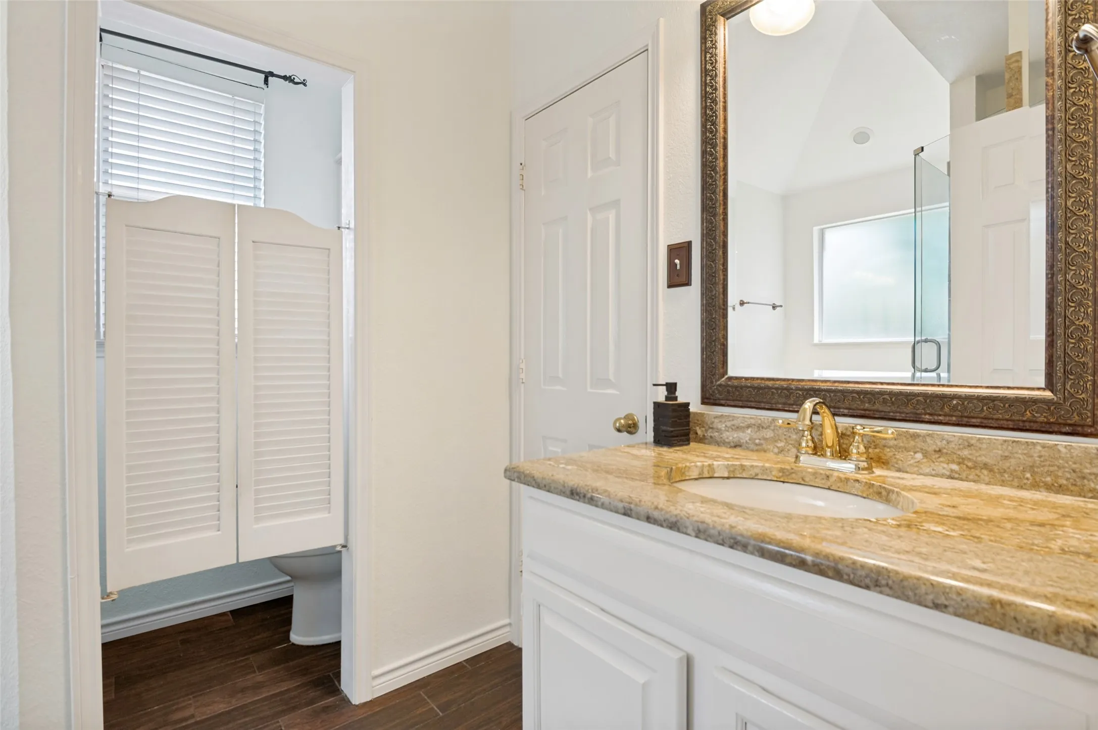 Single Family Residence For Sale in Collin County , 4720 Portrait Lane, Plano, Texas 75024, 3 Bedroom, 3 Bathroom, 2 Garage spaces, 2,449 Sqft, built in 1990, mls#21339410, Real Estate Agent in Plano, Homes For Sale in Collin county, Homes For Sale in Plano, Realtor in Plano Texas, Real Estate Brokerage Independent Realty Texas, Luminita Cordes Realtor