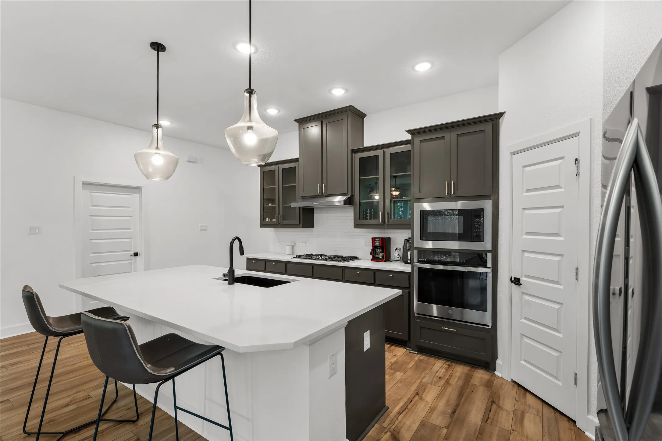 Single Family Residence For Sale in Tarrant County , 8608 Spindletop Drive, Fort Worth, Texas 76120, 3 Bedroom, 2 Bathroom, 2 Garage spaces, 1,893 Sqft, built in 2023, mls#21336064, Real Estate Agent in Fort Worth, Homes For Sale in Tarrant county, Homes For Sale in Fort Worth, Realtor in Fort Worth Texas, Real Estate Brokerage Independent Realty Texas, Luminita Cordes Realtor