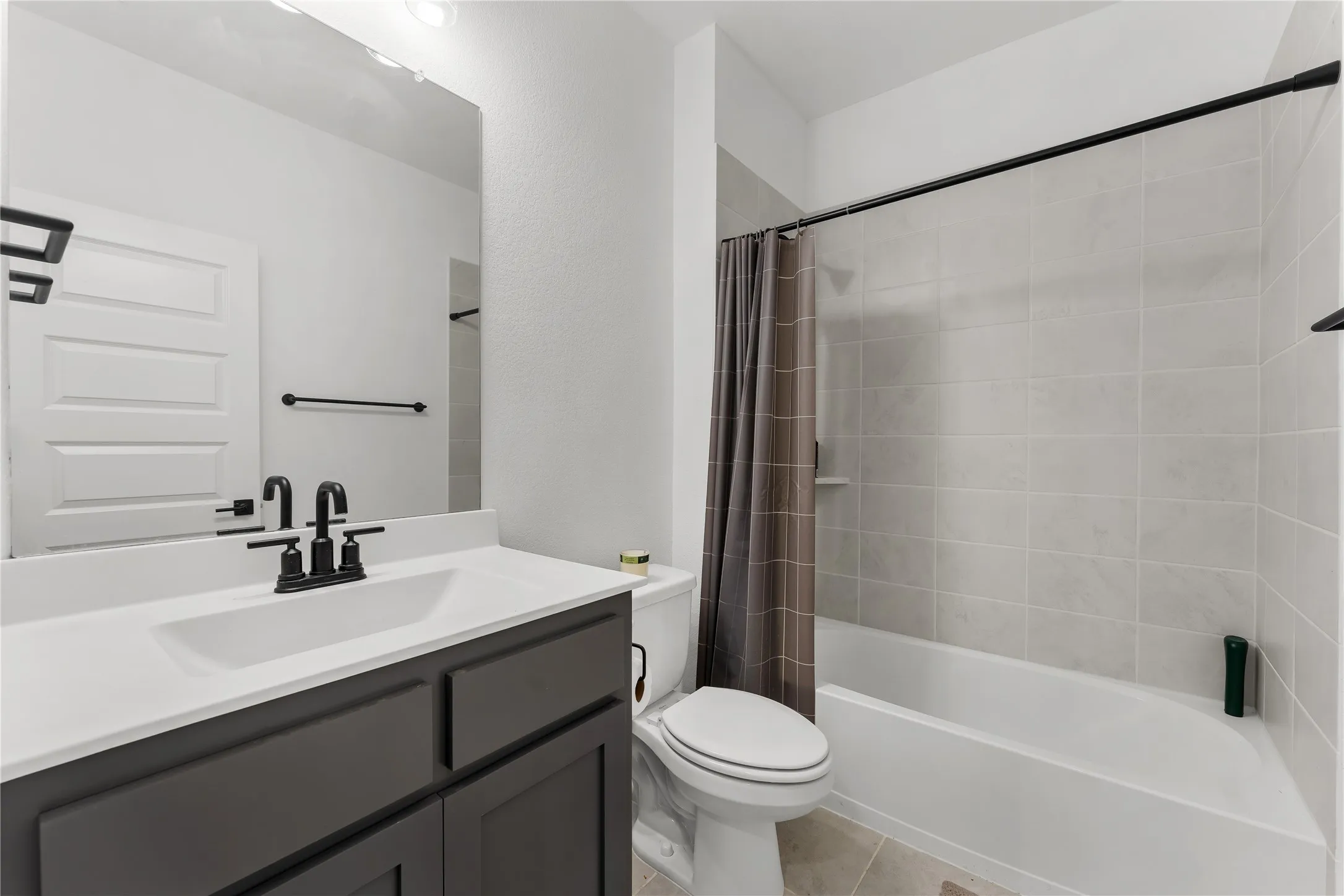 Single Family Residence For Sale in Tarrant County , 8608 Spindletop Drive, Fort Worth, Texas 76120, 3 Bedroom, 2 Bathroom, 2 Garage spaces, 1,893 Sqft, built in 2023, mls#21336064, Real Estate Agent in Fort Worth, Homes For Sale in Tarrant county, Homes For Sale in Fort Worth, Realtor in Fort Worth Texas, Real Estate Brokerage Independent Realty Texas, Luminita Cordes Realtor