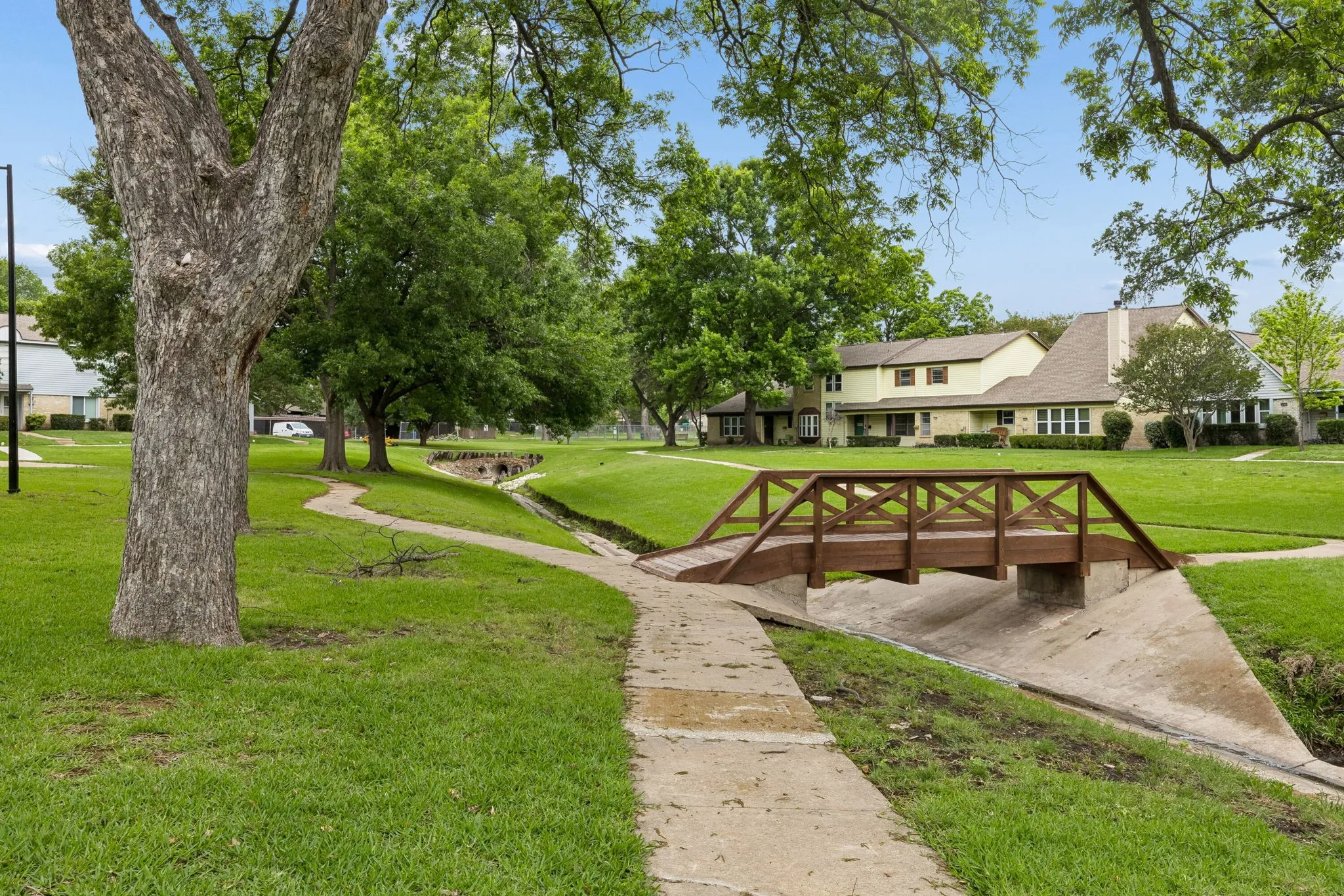 Greenbelt located in front of the home.