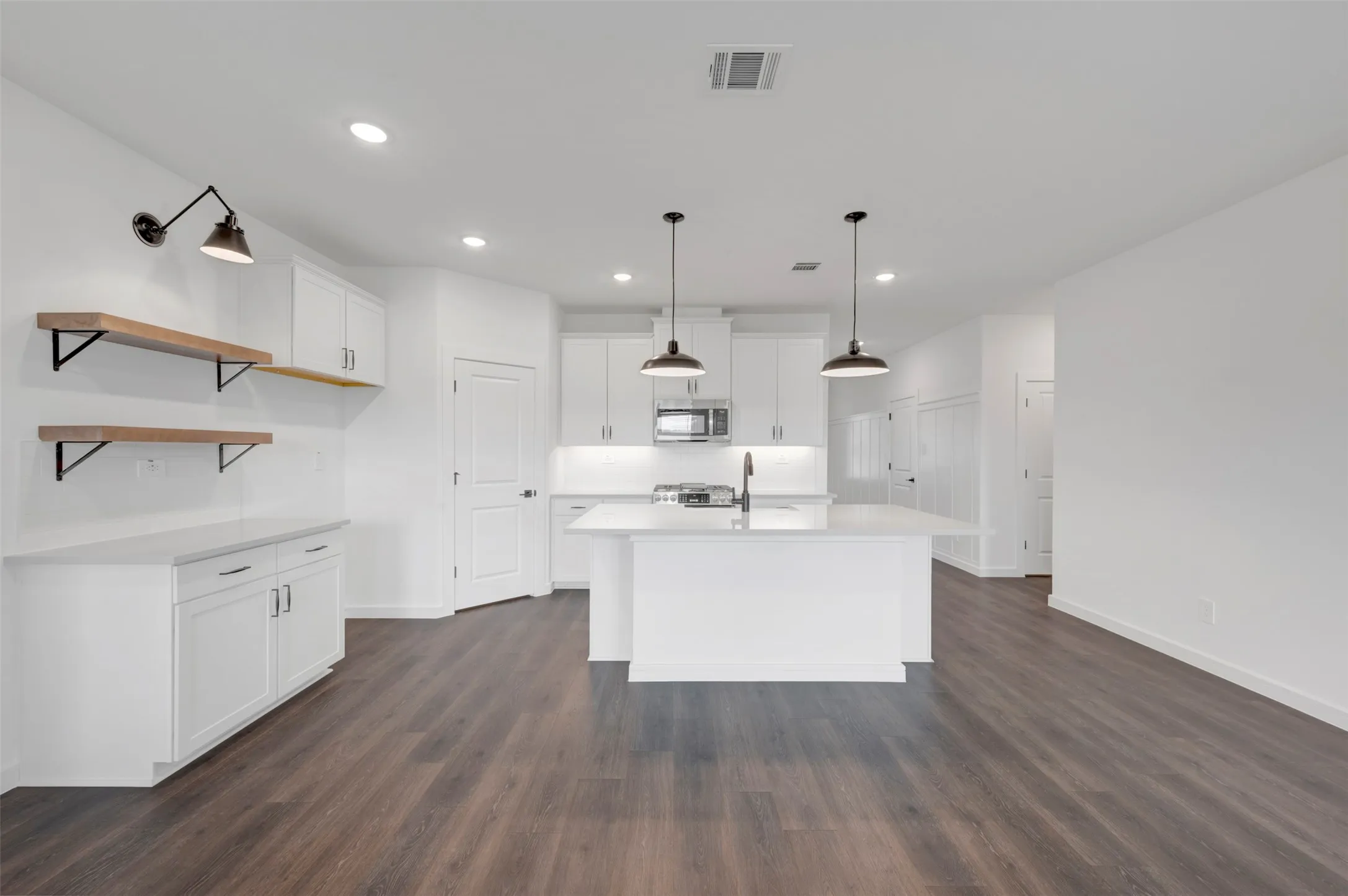 Single Family Residence For Sale in Wise County , 143 Summer Rain Way, Newark, Texas 76071, 4 Bedroom, 2 Bathroom, 2 Garage spaces, 1,825 Sqft, built in 2026, mls#21339419, Real Estate Agent in Newark, Homes For Sale in Wise county, Homes For Sale in Newark, Realtor in Newark Texas, Real Estate Brokerage Independent Realty Texas, Luminita Cordes Realtor