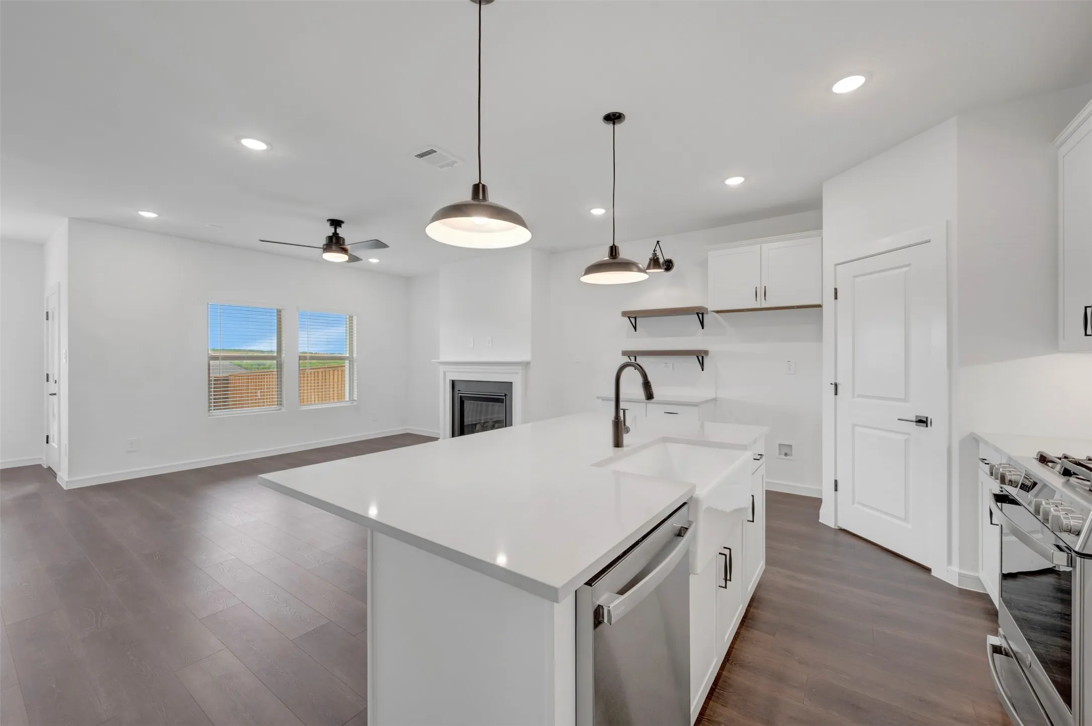 Single Family Residence For Sale in Wise County , 143 Summer Rain Way, Newark, Texas 76071, 4 Bedroom, 2 Bathroom, 2 Garage spaces, 1,825 Sqft, built in 2026, mls#21339419, Real Estate Agent in Newark, Homes For Sale in Wise county, Homes For Sale in Newark, Realtor in Newark Texas, Real Estate Brokerage Independent Realty Texas, Luminita Cordes Realtor