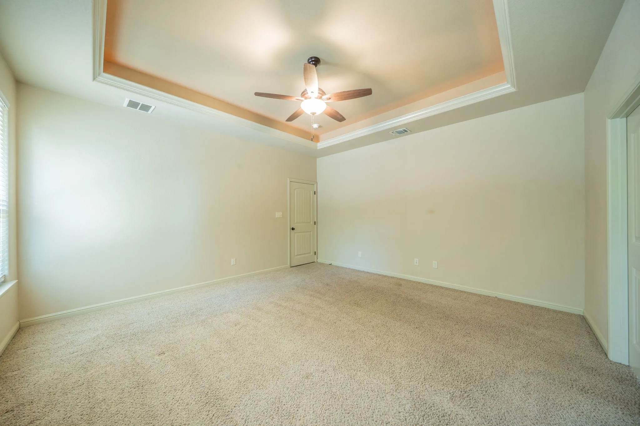 Single Family Residence For Sale in Hood County , 1812 Rockview Drive, Granbury, Texas 76049, 4 Bedroom, 2 Bathroom, 2 Garage spaces, 2,046 Sqft, built in 2014, mls#21335721, Real Estate Agent in Granbury, Homes For Sale in Hood county, Homes For Sale in Granbury, Realtor in Granbury Texas, Real Estate Brokerage Independent Realty Texas, Luminita Cordes Realtor