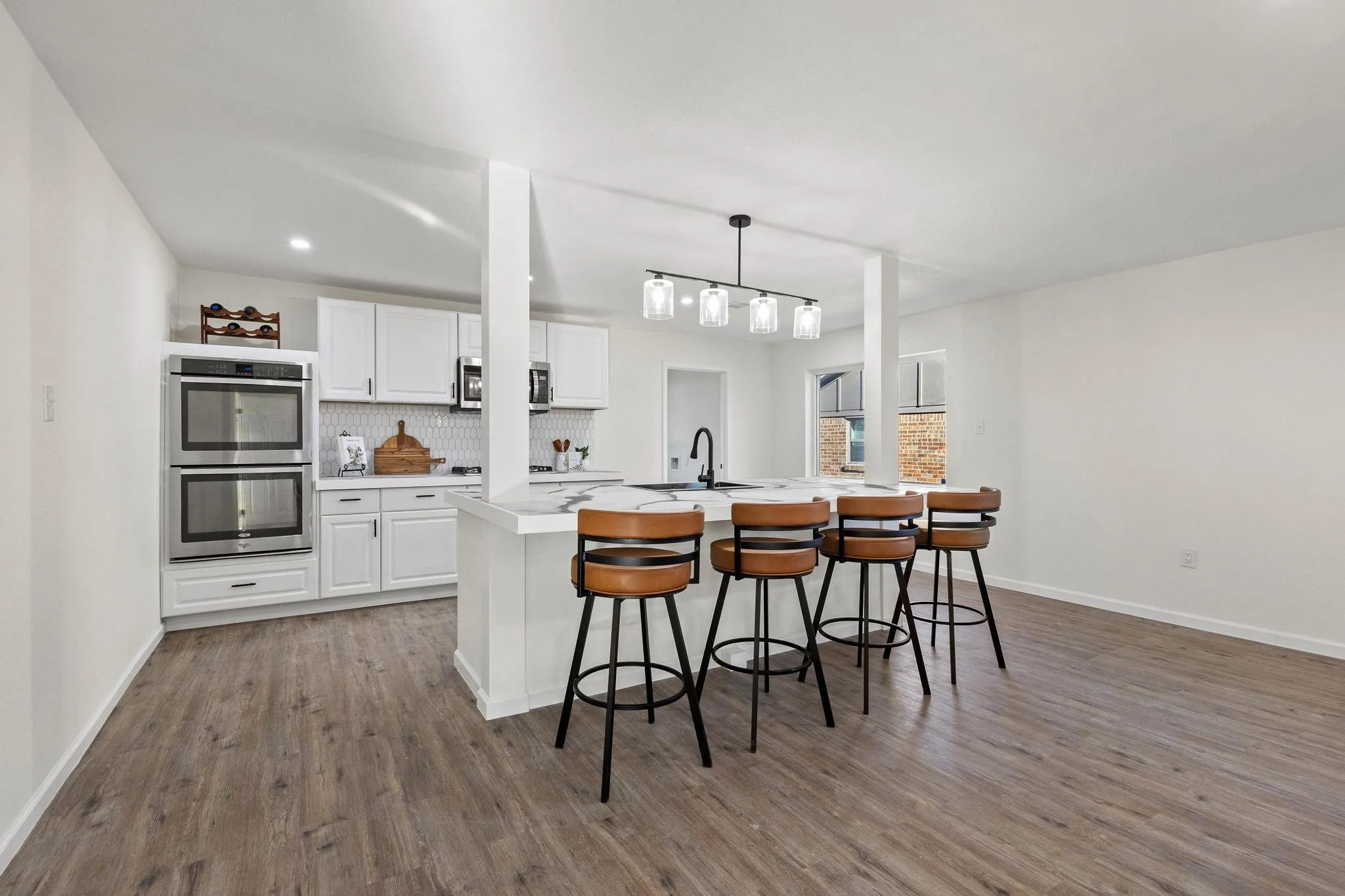 Single Family Residence For Sale in Grayson County , 321 Chisholm Trail, Sherman, Texas 75092, 4 Bedroom, 2 Bathroom, 2 Garage spaces, 2,216 Sqft, built in 1966, mls#21331420, Real Estate Agent in Sherman, Homes For Sale in Grayson county, Homes For Sale in Sherman, Realtor in Sherman Texas, Real Estate Brokerage Independent Realty Texas, Luminita Cordes Realtor