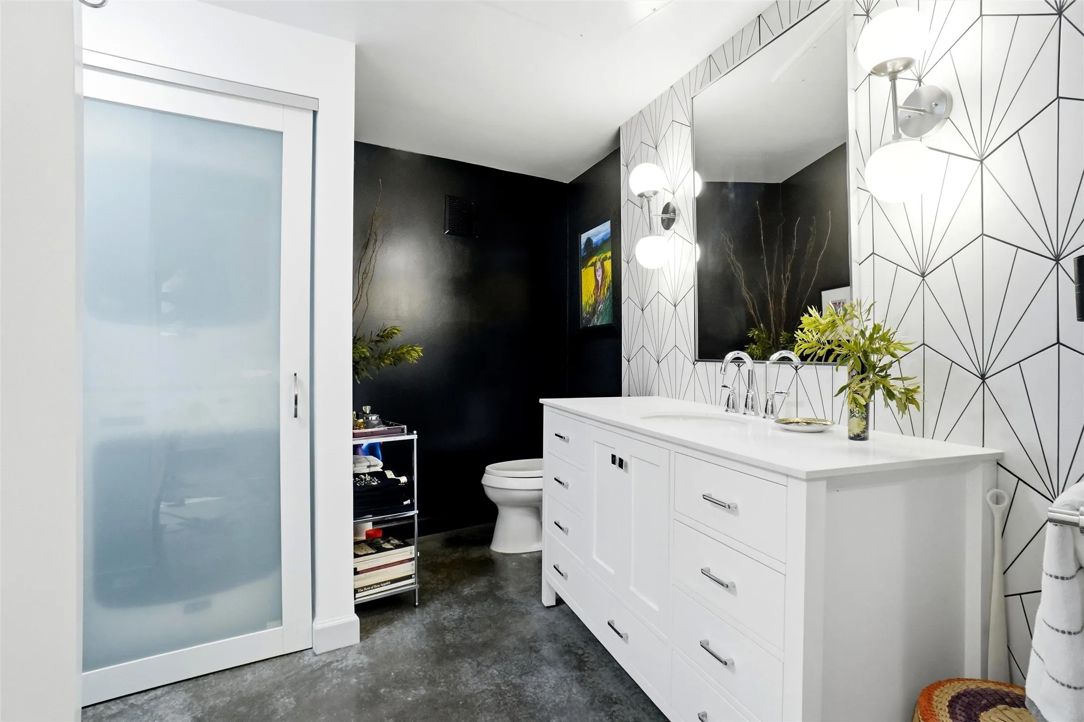 1st floor Bath