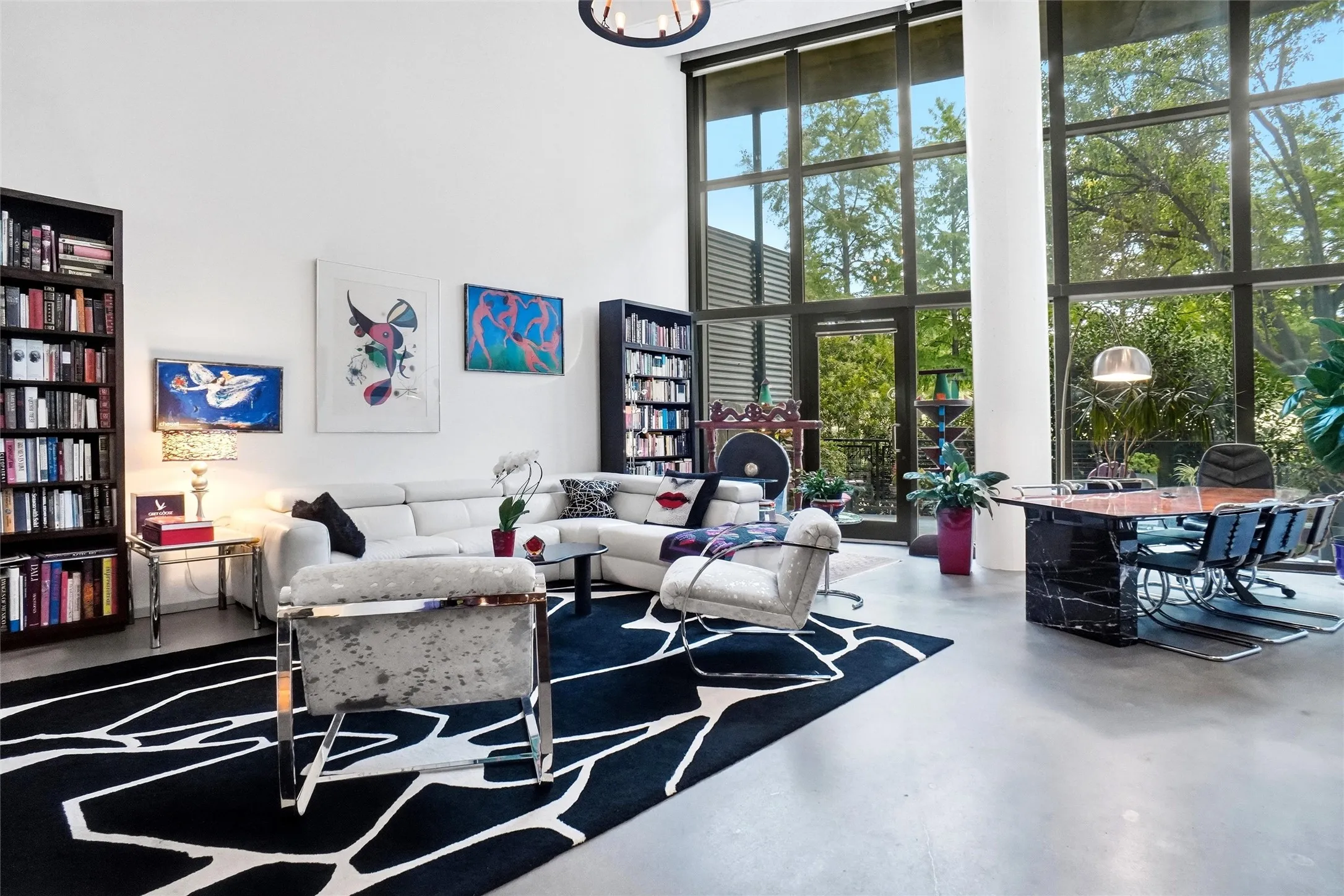Fantastic space for art