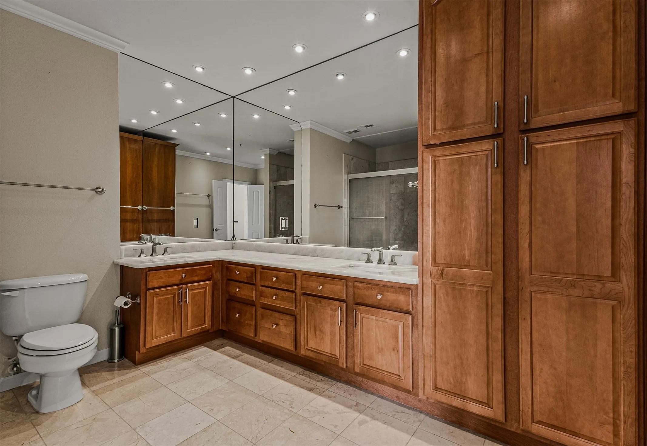 Main bathroom with double sinks