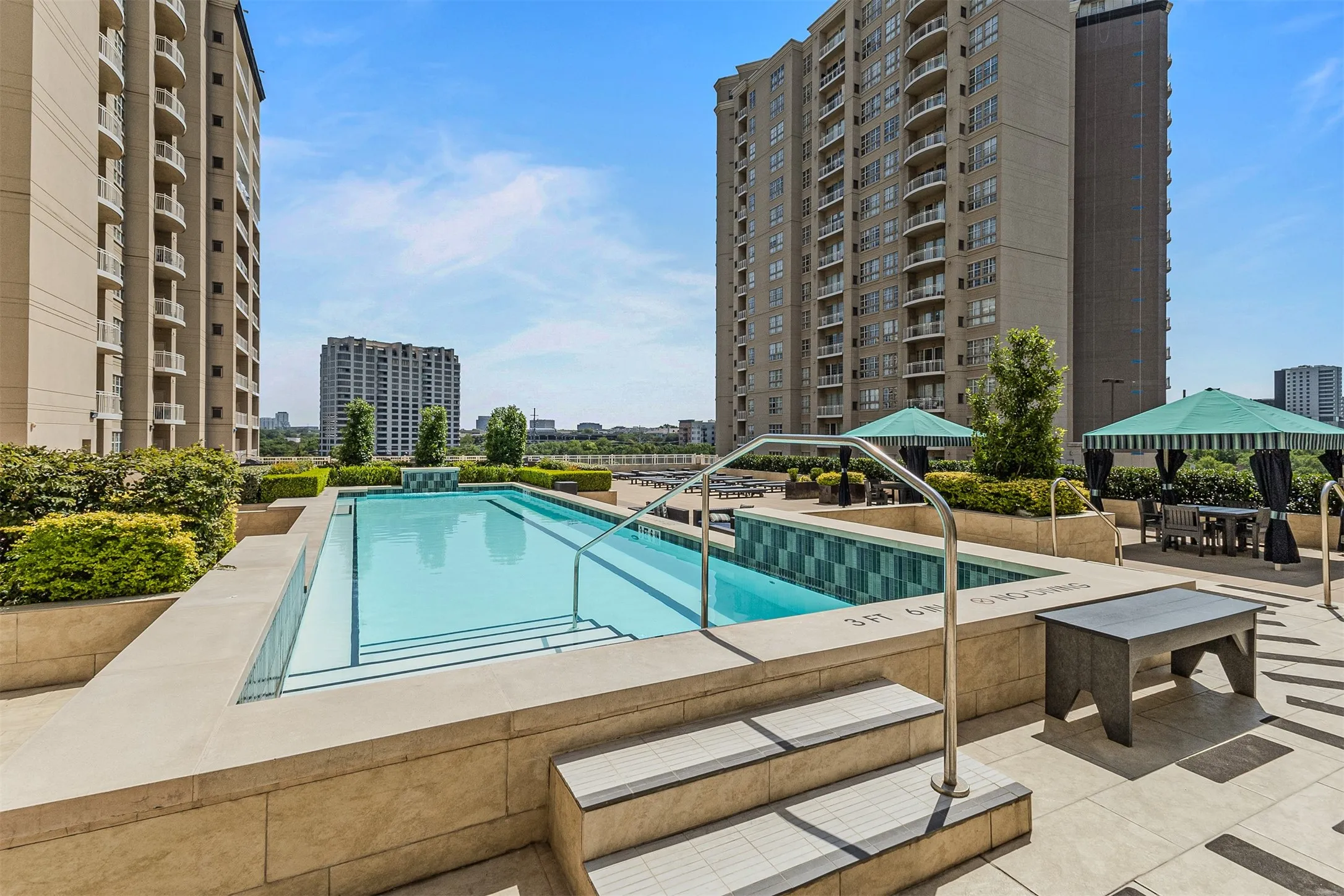 Condominium For Sale in Dallas County , 3225 Turtle Creek Boulevard 1547, Dallas, Texas 75219, 2 Bedroom, 2 Bathroom, 2 Garage spaces, 1,745 Sqft, built in 1998, mls#21339444, Real Estate Agent in Dallas, Homes For Sale in Dallas county, Homes For Sale in Dallas, Realtor in Dallas Texas, Real Estate Brokerage Independent Realty Texas, Luminita Cordes Realtor