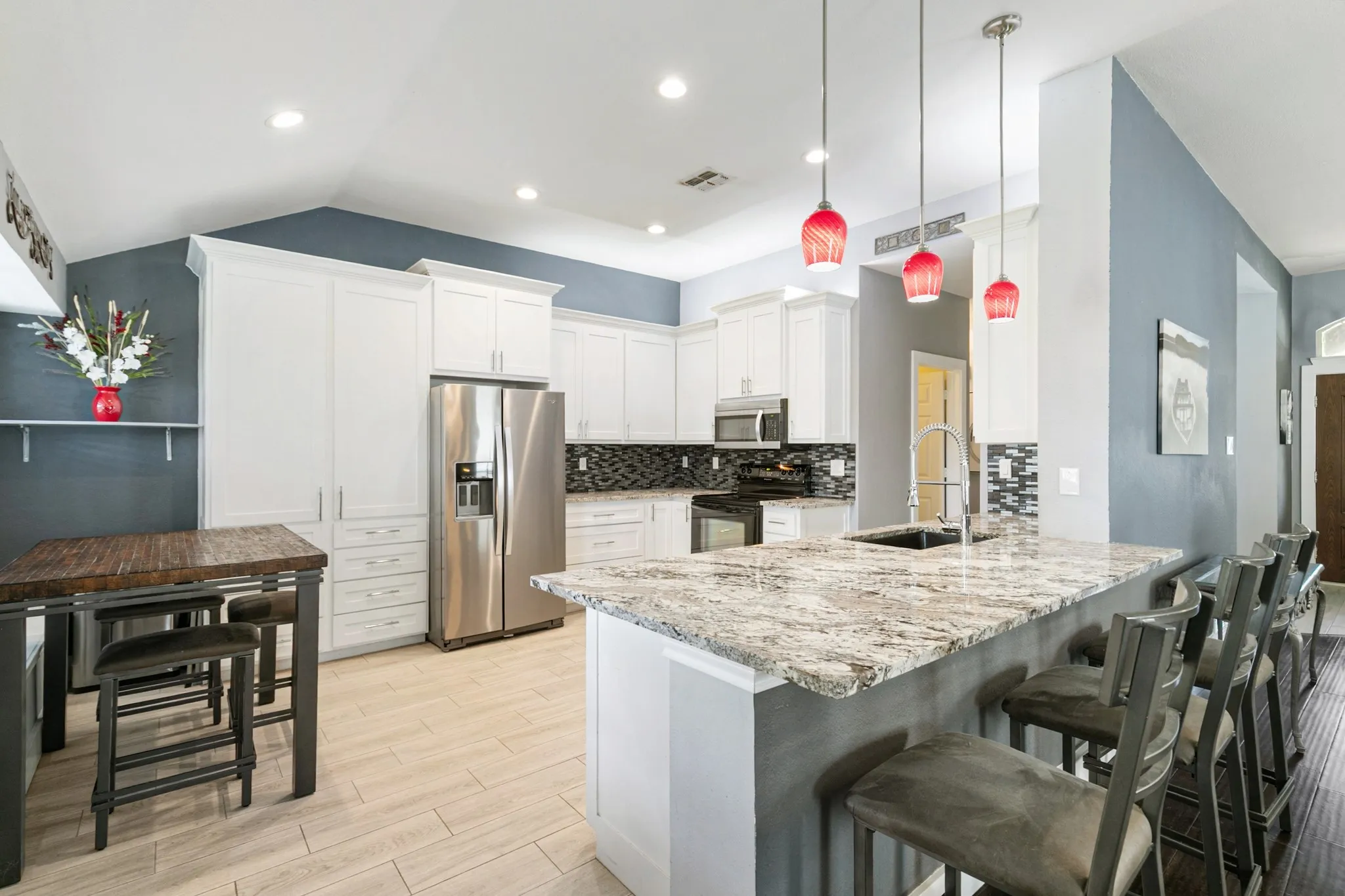 Single Family Residence For Sale in Denton County , 5933 Fox Drive, The Colony, Texas 75056, 4 Bedroom, 2 Bathroom, 2 Garage spaces, 1,831 Sqft, built in 1991, mls#21338487, Real Estate Agent in The Colony, Homes For Sale in Denton county, Homes For Sale in The Colony, Realtor in The Colony Texas, Real Estate Brokerage Independent Realty Texas, Luminita Cordes Realtor