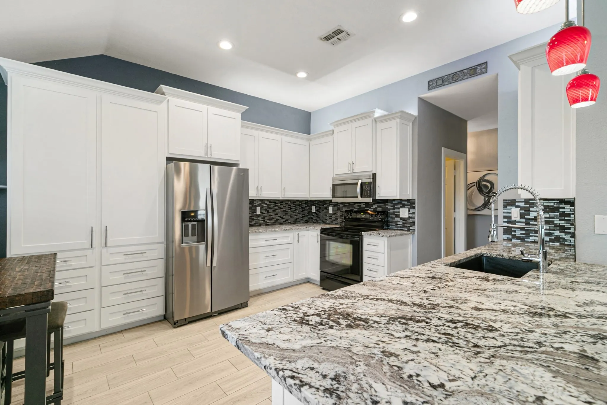 Single Family Residence For Sale in Denton County , 5933 Fox Drive, The Colony, Texas 75056, 4 Bedroom, 2 Bathroom, 2 Garage spaces, 1,831 Sqft, built in 1991, mls#21338487, Real Estate Agent in The Colony, Homes For Sale in Denton county, Homes For Sale in The Colony, Realtor in The Colony Texas, Real Estate Brokerage Independent Realty Texas, Luminita Cordes Realtor