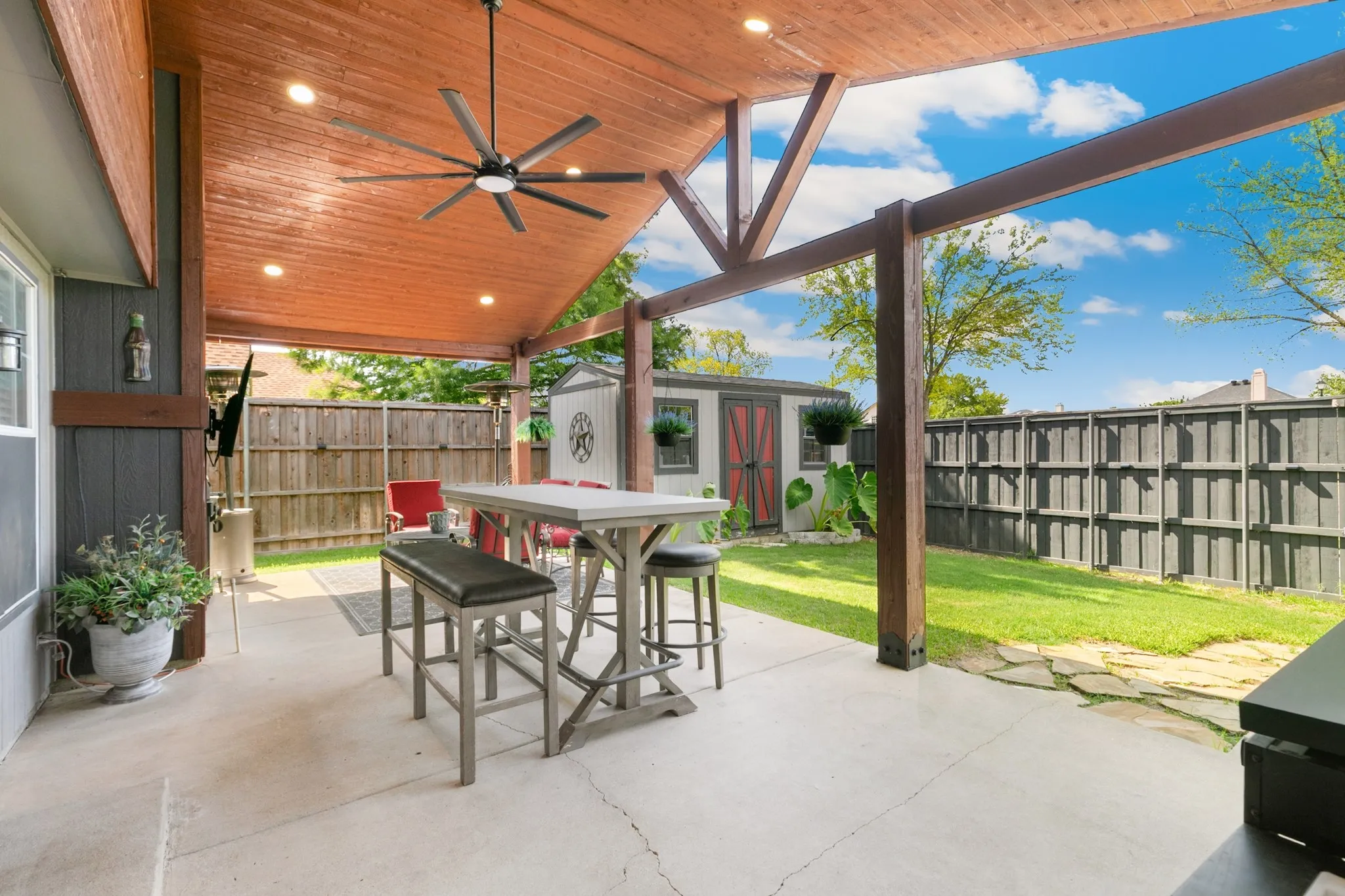 Single Family Residence For Sale in Denton County , 5933 Fox Drive, The Colony, Texas 75056, 4 Bedroom, 2 Bathroom, 2 Garage spaces, 1,831 Sqft, built in 1991, mls#21338487, Real Estate Agent in The Colony, Homes For Sale in Denton county, Homes For Sale in The Colony, Realtor in The Colony Texas, Real Estate Brokerage Independent Realty Texas, Luminita Cordes Realtor