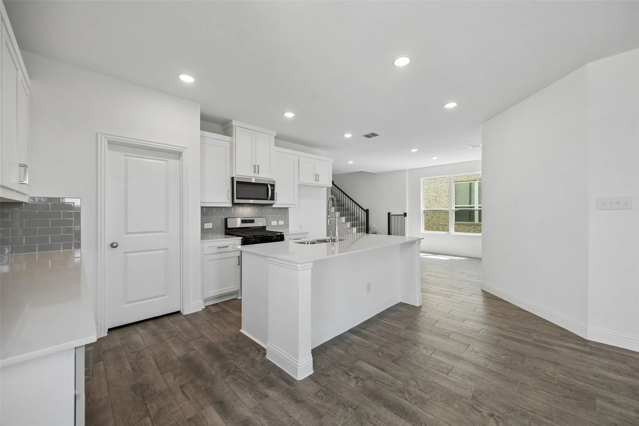 Single Family Residence For Sale in Collin County , 807 Sicily Boulevard, Princeton, Texas 75407, 4 Bedroom, 3 Bathroom, 2 Garage spaces, 2,438 Sqft, built in 2025, mls#21339472, Real Estate Agent in Princeton, Homes For Sale in Collin county, Homes For Sale in Princeton, Realtor in Princeton Texas, Real Estate Brokerage Independent Realty Texas, Luminita Cordes Realtor
