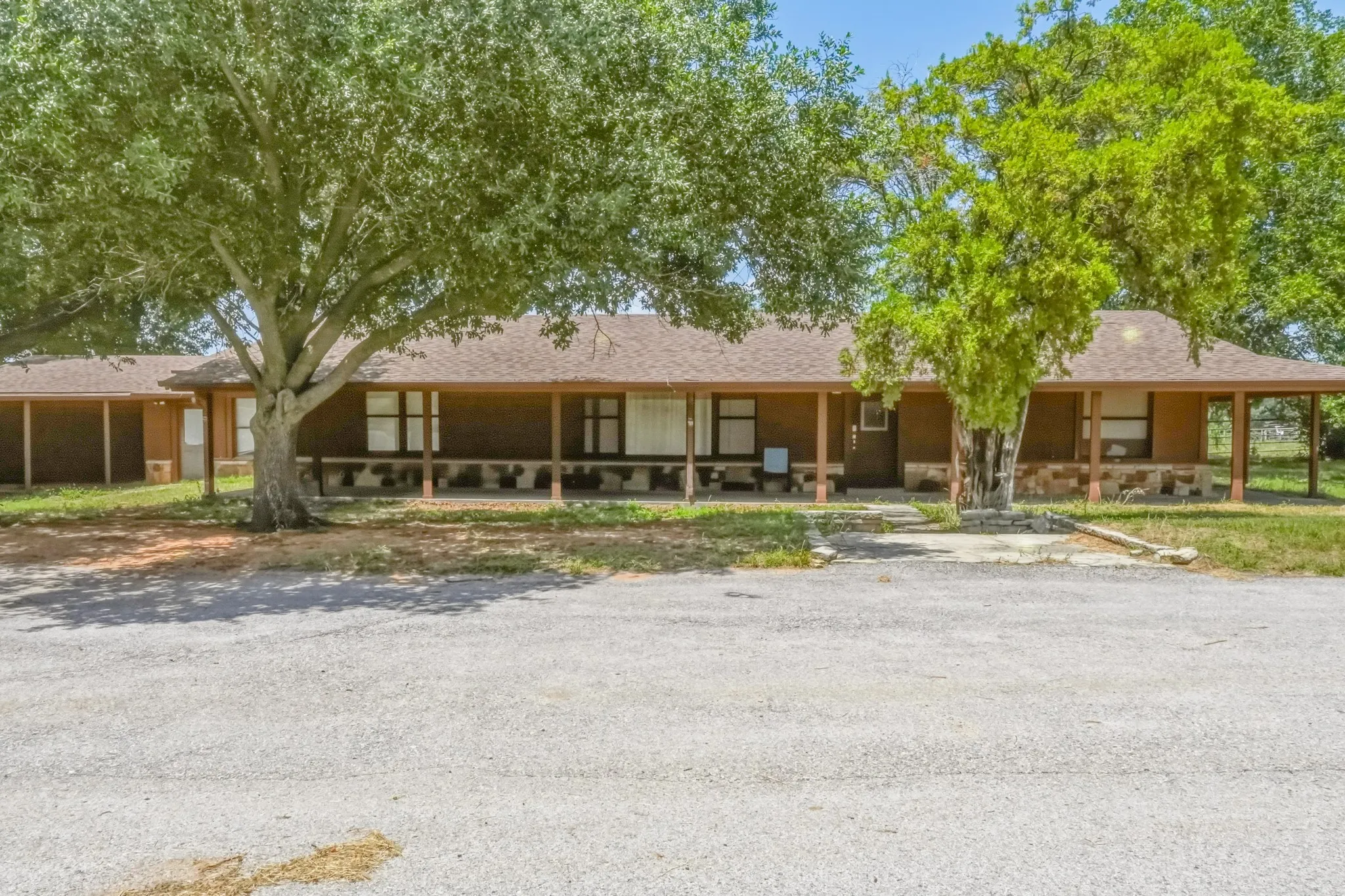 Farm For Sale in Jack County , 9901 FM 1156, Jacksboro, Texas 76458, 4 Bedroom, 1 Bathroom, 2 Garage spaces, 1,960 Sqft, built in 1958, mls#21339471, Real Estate Agent in Jacksboro, Homes For Sale in Jack county, Homes For Sale in Jacksboro, Realtor in Jacksboro Texas, Real Estate Brokerage Independent Realty Texas, Luminita Cordes Realtor