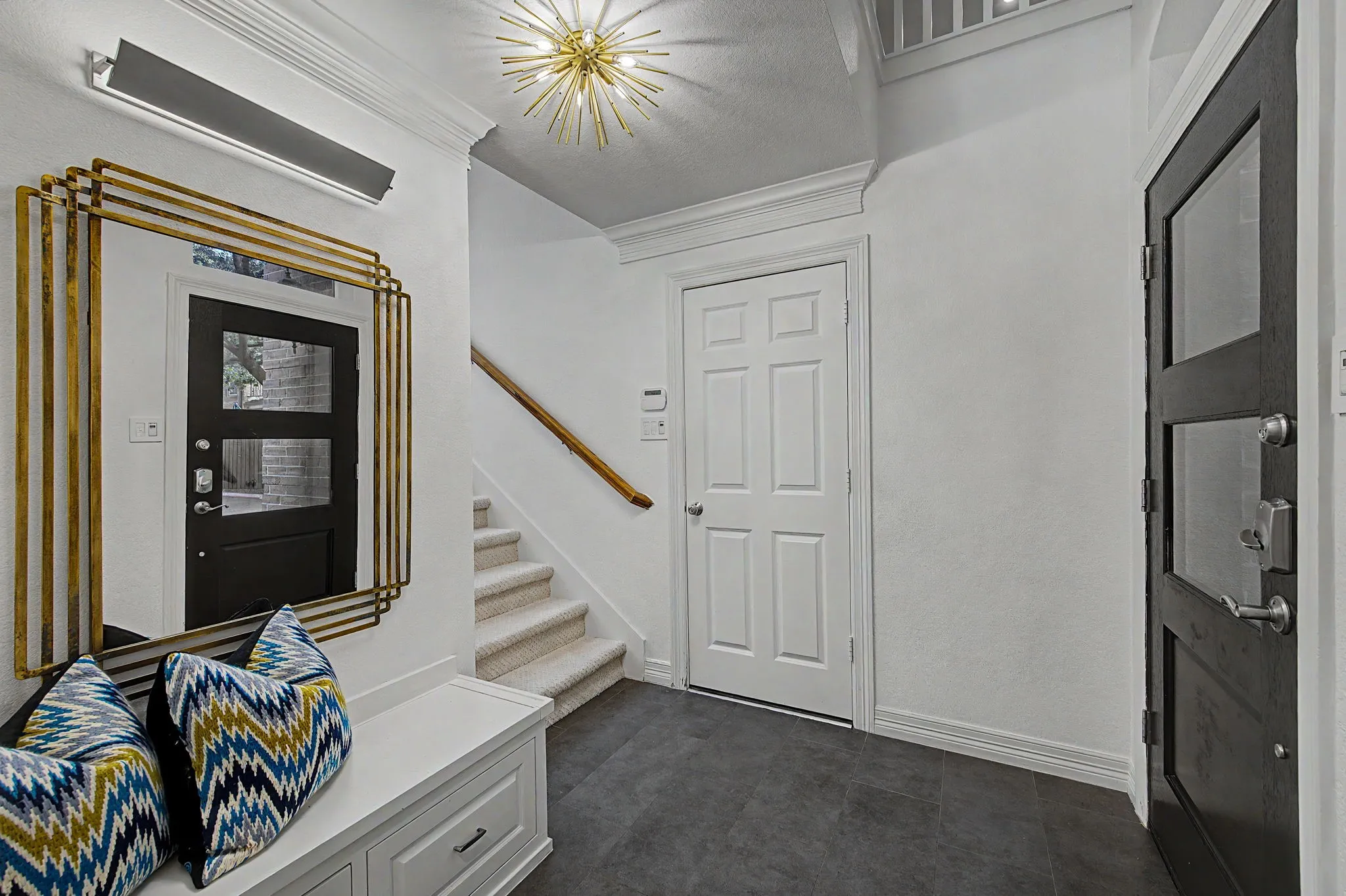 Townhouse For Sale in Dallas County , 4415 Holland Avenue D, Dallas, Texas 75219, 3 Bedroom, 3 Bathroom, 2 Garage spaces, 2,102 Sqft, built in 2001, mls#21339367, Real Estate Agent in Dallas, Homes For Sale in Dallas county, Homes For Sale in Dallas, Realtor in Dallas Texas, Real Estate Brokerage Independent Realty Texas, Luminita Cordes Realtor
