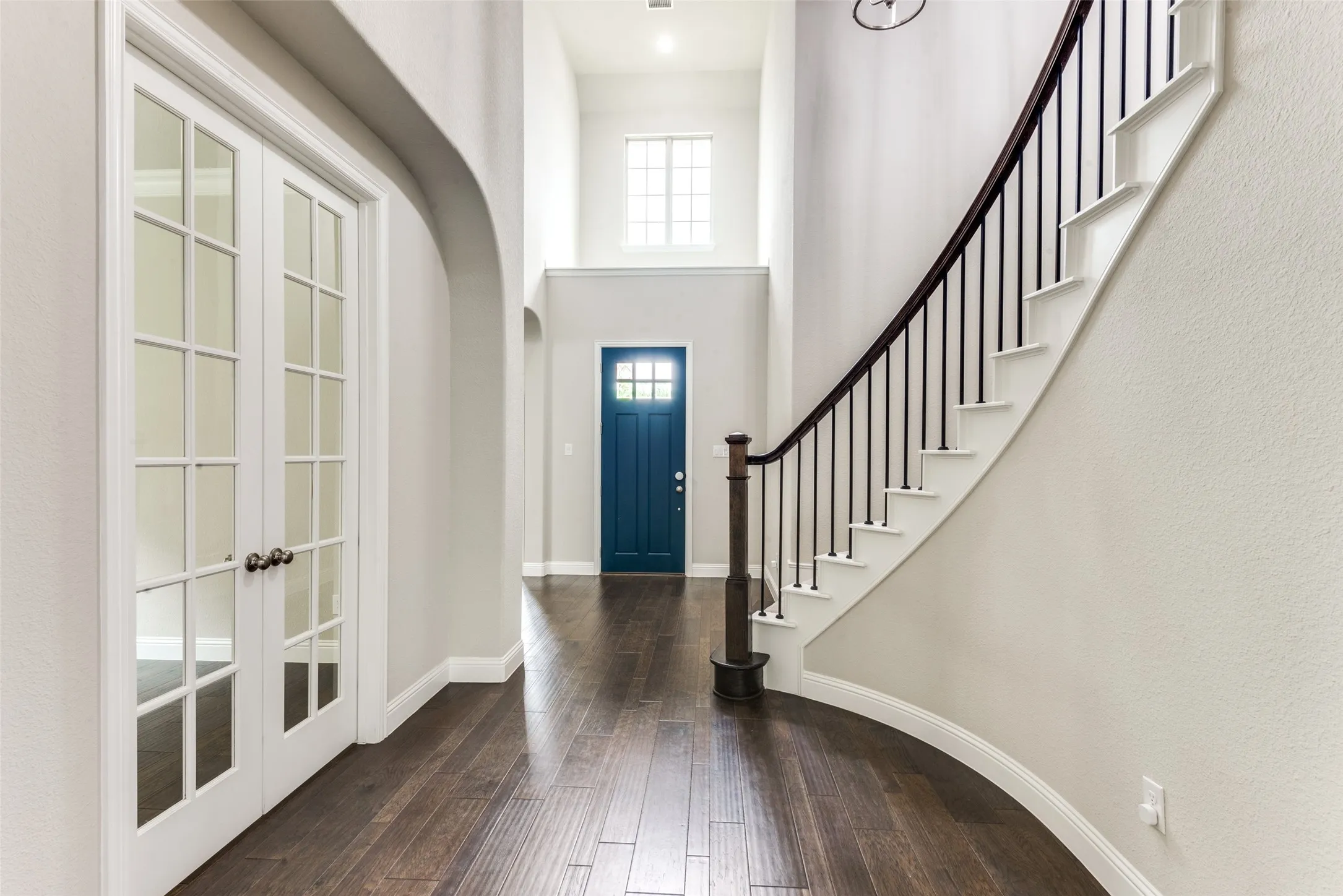 Single Family Residence For Sale in Denton County , 708 Dusty Trail, Little Elm, Texas 76227, 4 Bedroom, 3 Bathroom, 3 Garage spaces, 3,590 Sqft, built in 2018, mls#21339125, Real Estate Agent in Little Elm, Homes For Sale in Denton county, Homes For Sale in Little Elm, Realtor in Little Elm Texas, Real Estate Brokerage Independent Realty Texas, Luminita Cordes Realtor