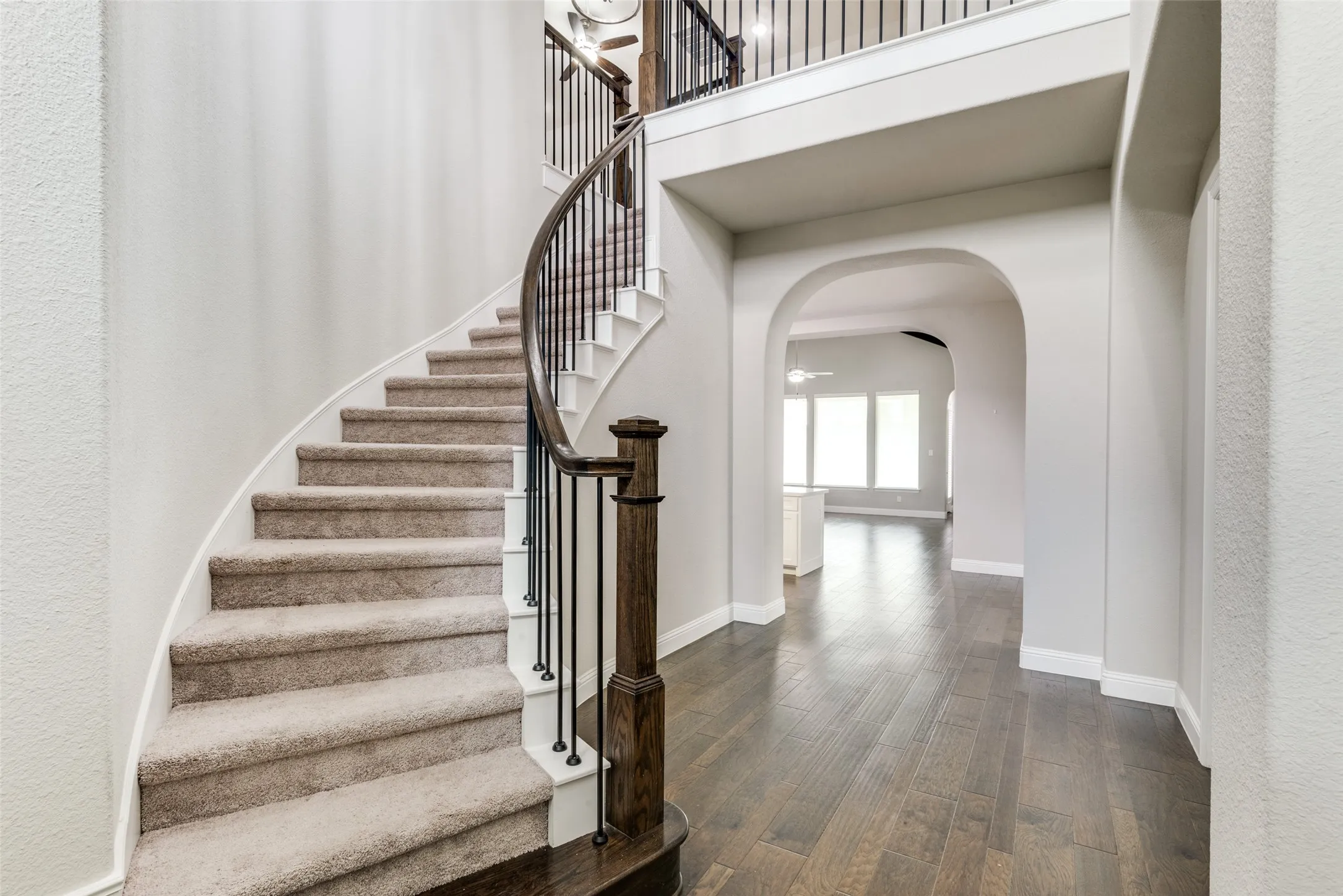 Single Family Residence For Sale in Denton County , 708 Dusty Trail, Little Elm, Texas 76227, 4 Bedroom, 3 Bathroom, 3 Garage spaces, 3,590 Sqft, built in 2018, mls#21339125, Real Estate Agent in Little Elm, Homes For Sale in Denton county, Homes For Sale in Little Elm, Realtor in Little Elm Texas, Real Estate Brokerage Independent Realty Texas, Luminita Cordes Realtor