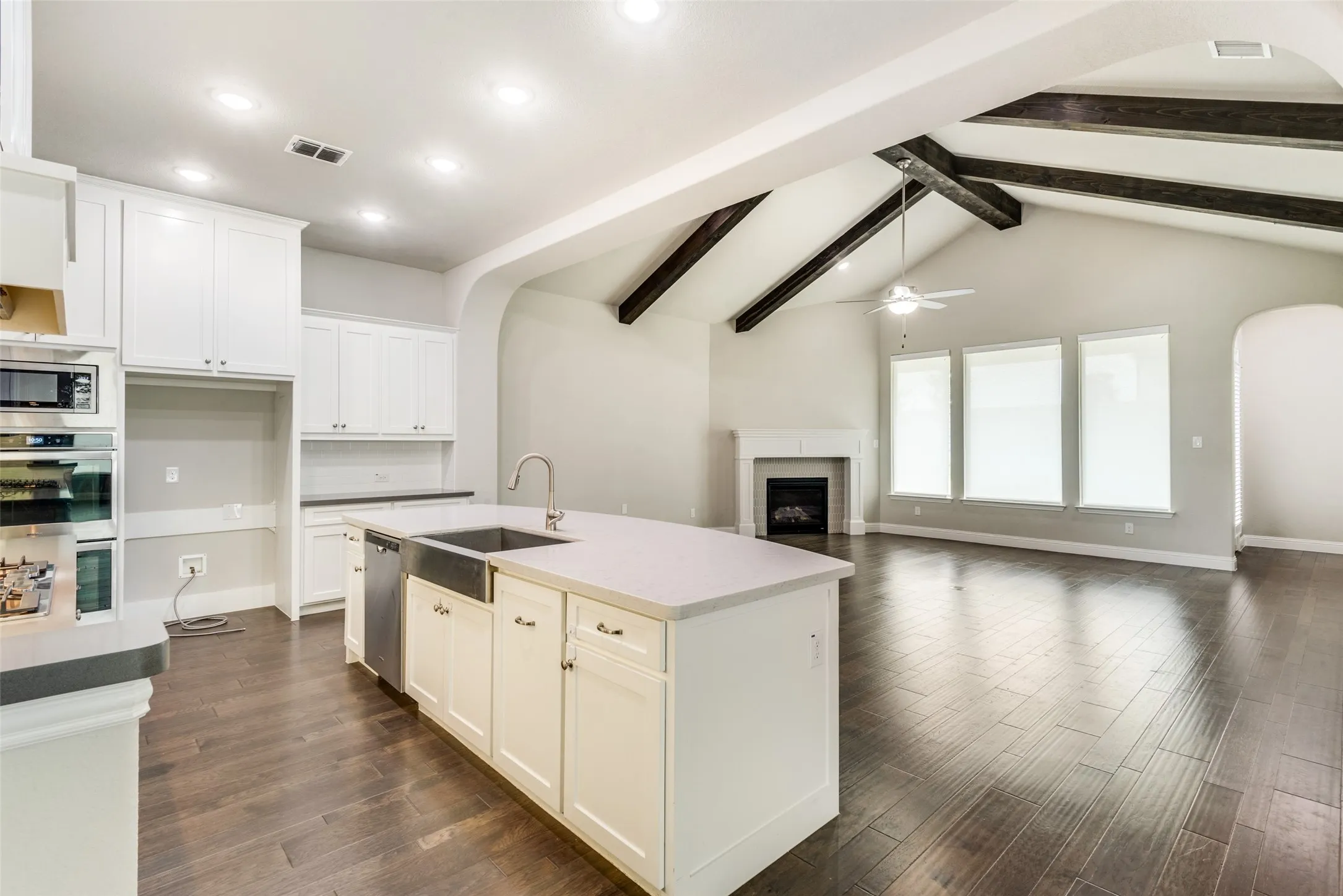 Single Family Residence For Sale in Denton County , 708 Dusty Trail, Little Elm, Texas 76227, 4 Bedroom, 3 Bathroom, 3 Garage spaces, 3,590 Sqft, built in 2018, mls#21339125, Real Estate Agent in Little Elm, Homes For Sale in Denton county, Homes For Sale in Little Elm, Realtor in Little Elm Texas, Real Estate Brokerage Independent Realty Texas, Luminita Cordes Realtor