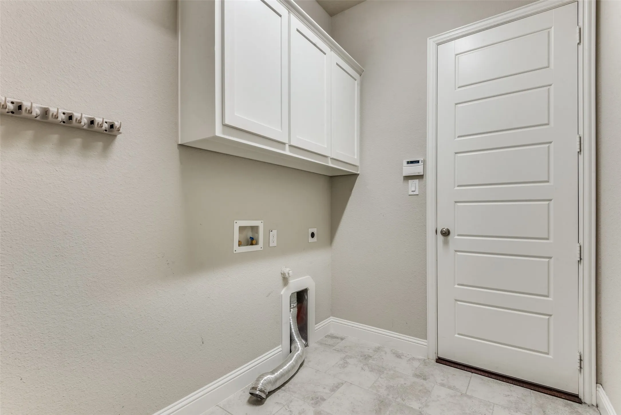 Single Family Residence For Sale in Denton County , 708 Dusty Trail, Little Elm, Texas 76227, 4 Bedroom, 3 Bathroom, 3 Garage spaces, 3,590 Sqft, built in 2018, mls#21339125, Real Estate Agent in Little Elm, Homes For Sale in Denton county, Homes For Sale in Little Elm, Realtor in Little Elm Texas, Real Estate Brokerage Independent Realty Texas, Luminita Cordes Realtor