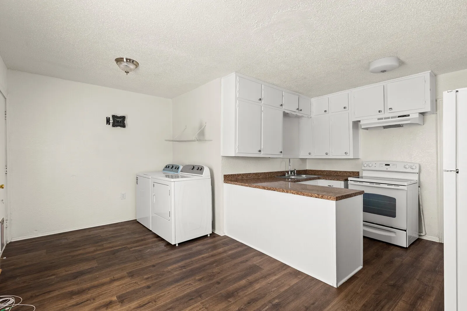 Dining Room/Kitchen