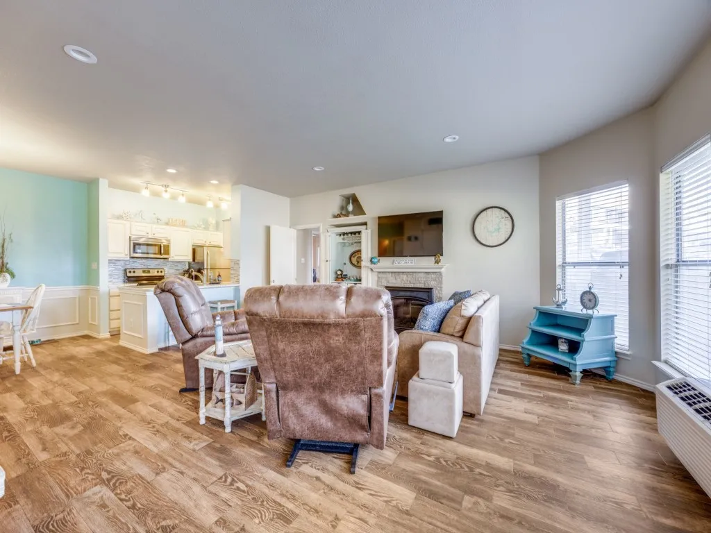 Condominium For Sale in Grayson County , 2164 Tanglewood Boulevard C115, Pottsboro, Texas 75076, 2 Bedrooms, 3 Bathrooms, Garage spaces, 1,251 Sqft, built in 1985, Price $265,000, mls#21339490, Real Estate Agent in Pottsboro, Homes For Sale in Grayson county, Homes For Sale in Pottsboro, Realtor in Pottsboro Texas, Real Estate Brokerage Independent Realty Texas, Luminita Cordes Realtor