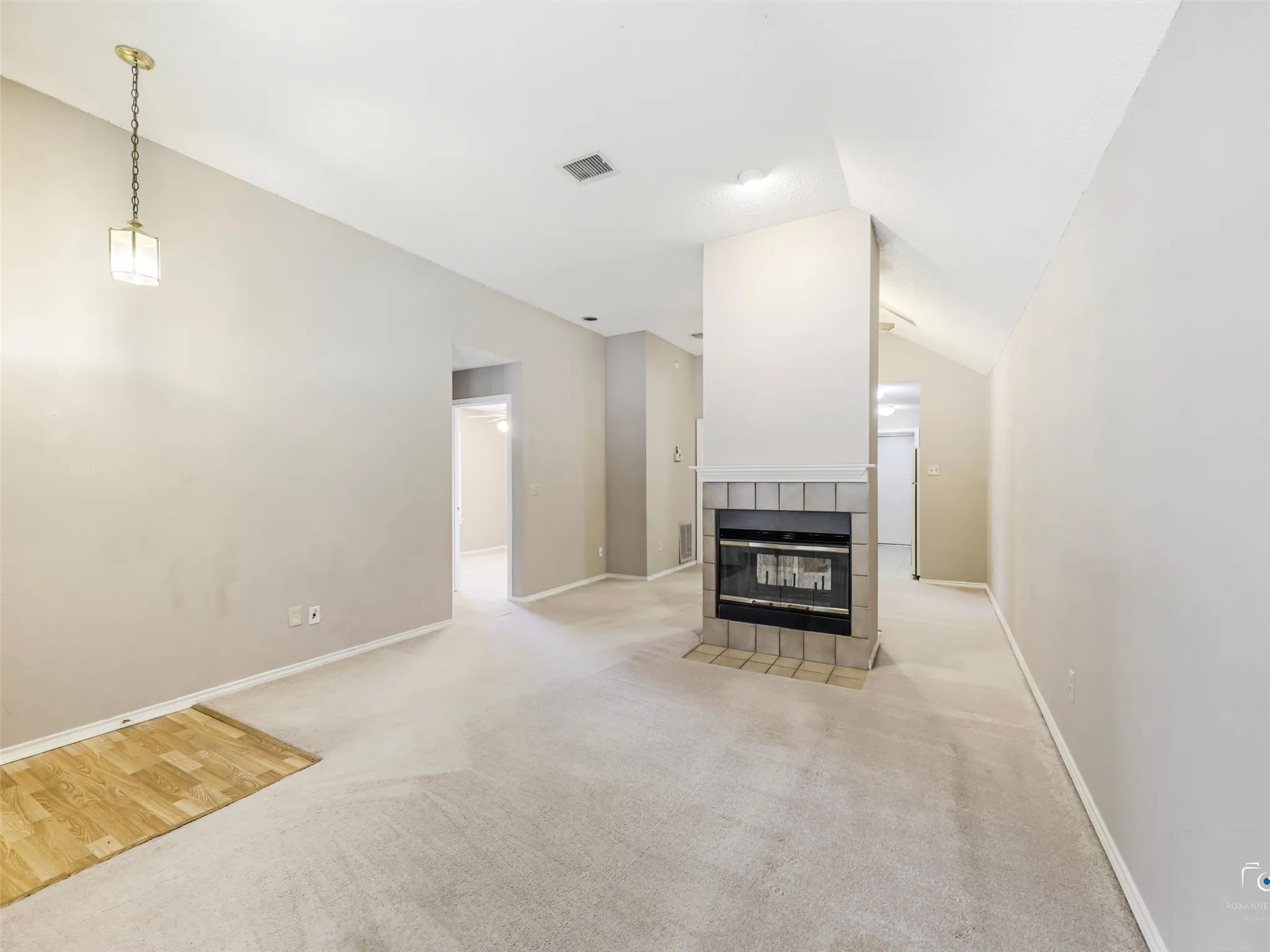 Single Family Residence For Sale in Collin County , 7850 Quest Court, Frisco, Texas 75035, 3 Bedroom, 2 Bathroom, 2 Garage spaces, 1,039 Sqft, built in 1986, mls#21324808, Real Estate Agent in Frisco, Homes For Sale in Collin county, Homes For Sale in Frisco, Realtor in Frisco Texas, Real Estate Brokerage Independent Realty Texas, Luminita Cordes Realtor