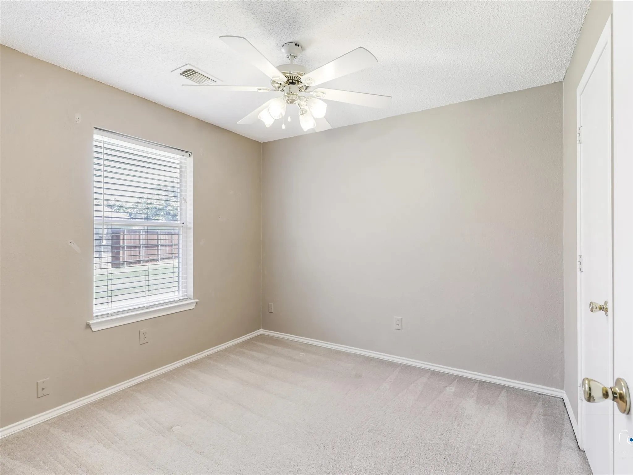 Single Family Residence For Sale in Collin County , 7850 Quest Court, Frisco, Texas 75035, 3 Bedroom, 2 Bathroom, 2 Garage spaces, 1,039 Sqft, built in 1986, mls#21324808, Real Estate Agent in Frisco, Homes For Sale in Collin county, Homes For Sale in Frisco, Realtor in Frisco Texas, Real Estate Brokerage Independent Realty Texas, Luminita Cordes Realtor