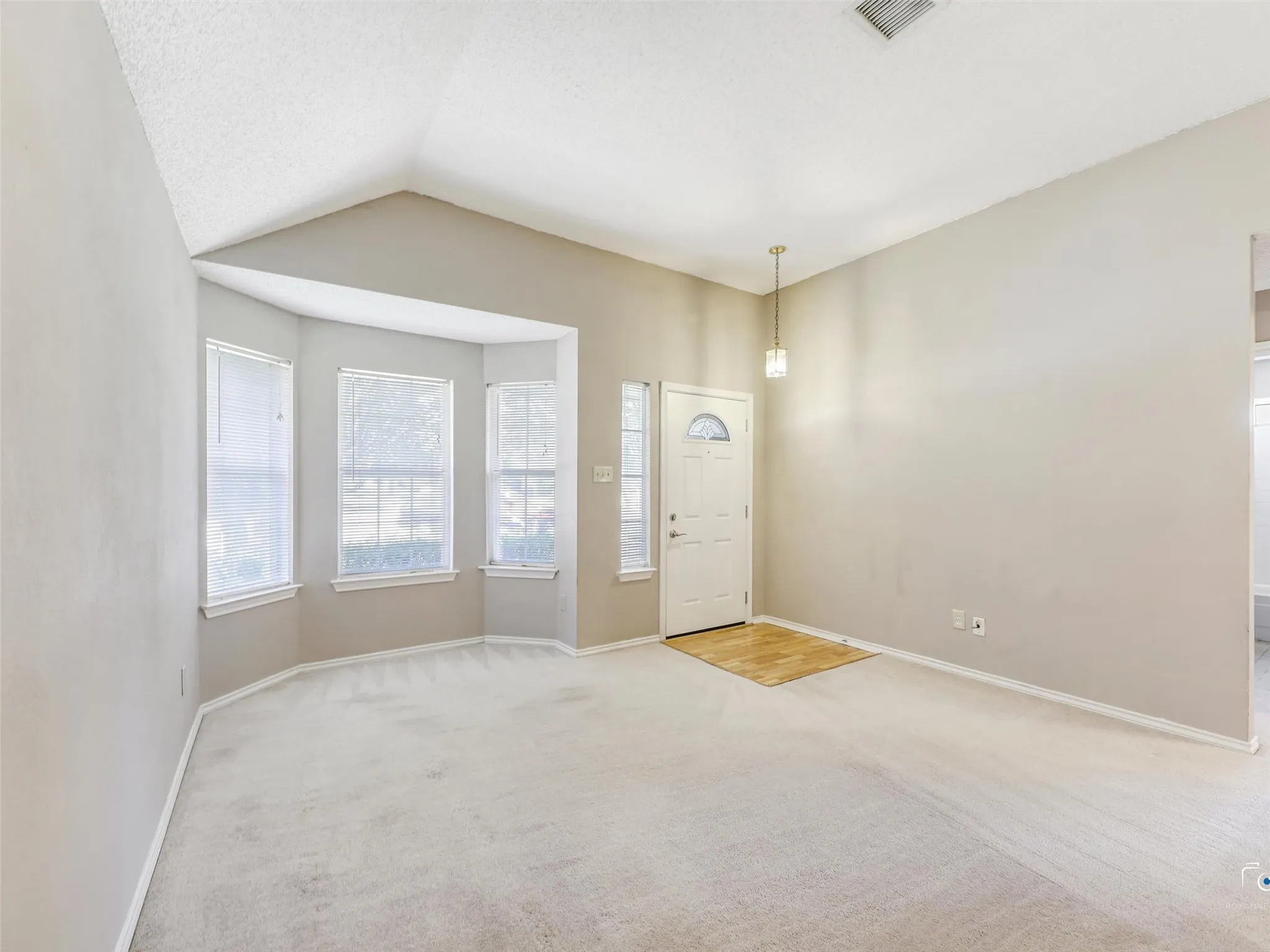 Single Family Residence For Sale in Collin County , 7850 Quest Court, Frisco, Texas 75035, 3 Bedroom, 2 Bathroom, 2 Garage spaces, 1,039 Sqft, built in 1986, mls#21324808, Real Estate Agent in Frisco, Homes For Sale in Collin county, Homes For Sale in Frisco, Realtor in Frisco Texas, Real Estate Brokerage Independent Realty Texas, Luminita Cordes Realtor