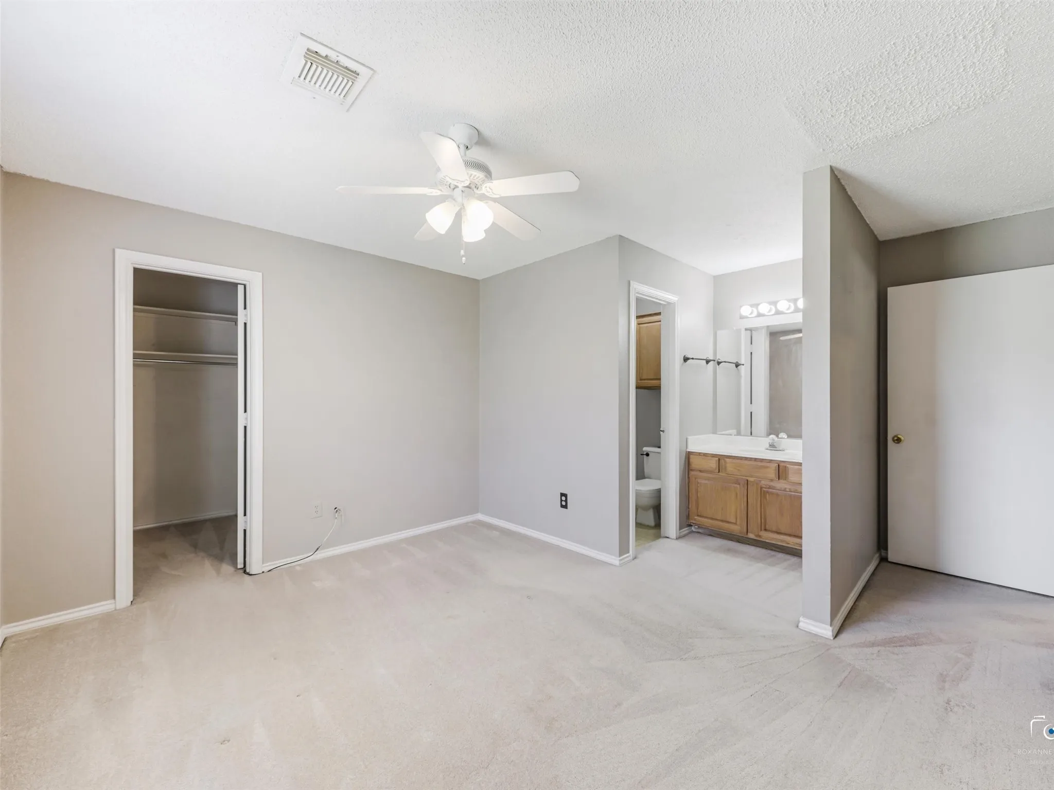Single Family Residence For Sale in Collin County , 7850 Quest Court, Frisco, Texas 75035, 3 Bedroom, 2 Bathroom, 2 Garage spaces, 1,039 Sqft, built in 1986, mls#21324808, Real Estate Agent in Frisco, Homes For Sale in Collin county, Homes For Sale in Frisco, Realtor in Frisco Texas, Real Estate Brokerage Independent Realty Texas, Luminita Cordes Realtor