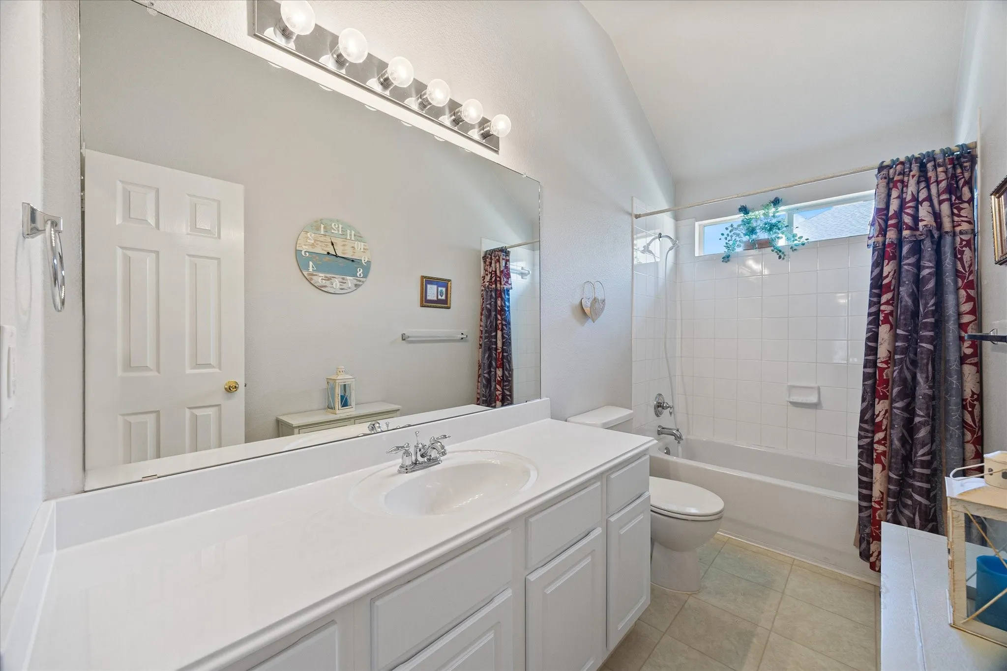 Single Family Residence For Sale in Dallas County , 5815 Teal Court, Sachse, Texas 75048, 4 Bedroom, 2 Bathroom, 2 Garage spaces, 2,088 Sqft, built in 2004, mls#21339333, Real Estate Agent in Sachse, Homes For Sale in Dallas county, Homes For Sale in Sachse, Realtor in Sachse Texas, Real Estate Brokerage Independent Realty Texas, Luminita Cordes Realtor