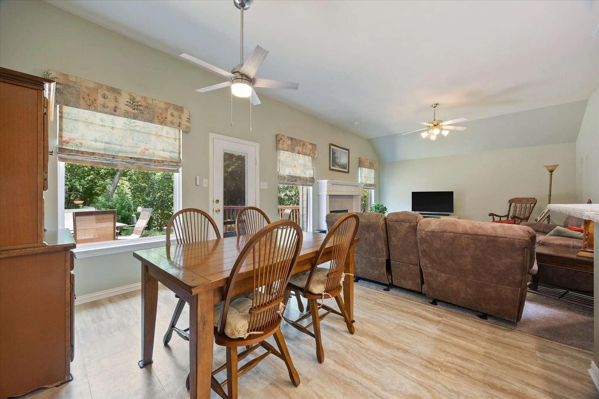 Single Family Residence For Sale in Dallas County , 5815 Teal Court, Sachse, Texas 75048, 4 Bedroom, 2 Bathroom, 2 Garage spaces, 2,088 Sqft, built in 2004, mls#21339333, Real Estate Agent in Sachse, Homes For Sale in Dallas county, Homes For Sale in Sachse, Realtor in Sachse Texas, Real Estate Brokerage Independent Realty Texas, Luminita Cordes Realtor