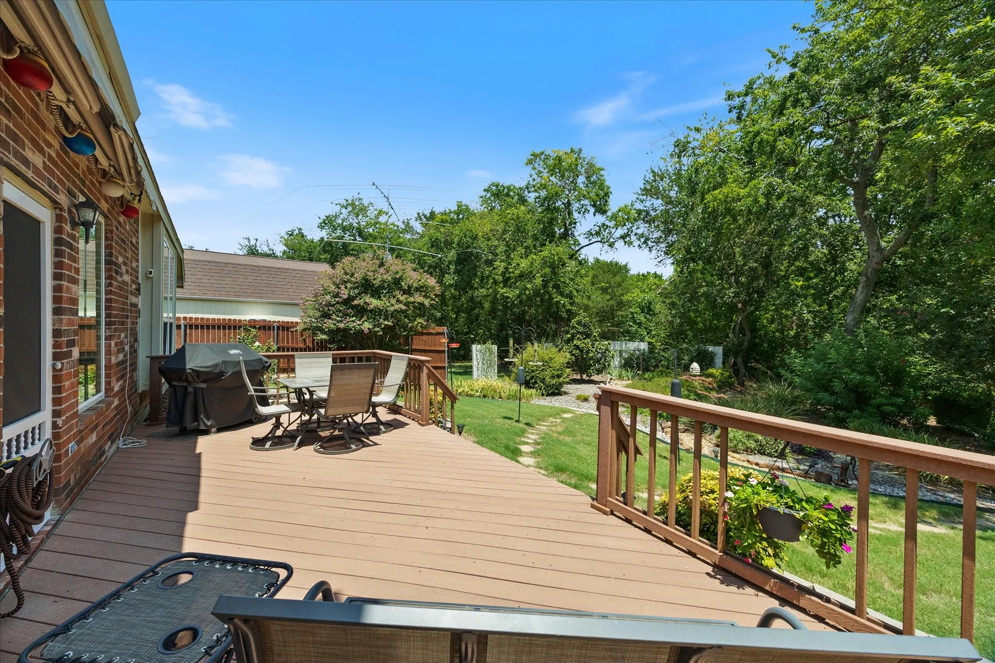 Single Family Residence For Sale in Dallas County , 5815 Teal Court, Sachse, Texas 75048, 4 Bedroom, 2 Bathroom, 2 Garage spaces, 2,088 Sqft, built in 2004, mls#21339333, Real Estate Agent in Sachse, Homes For Sale in Dallas county, Homes For Sale in Sachse, Realtor in Sachse Texas, Real Estate Brokerage Independent Realty Texas, Luminita Cordes Realtor