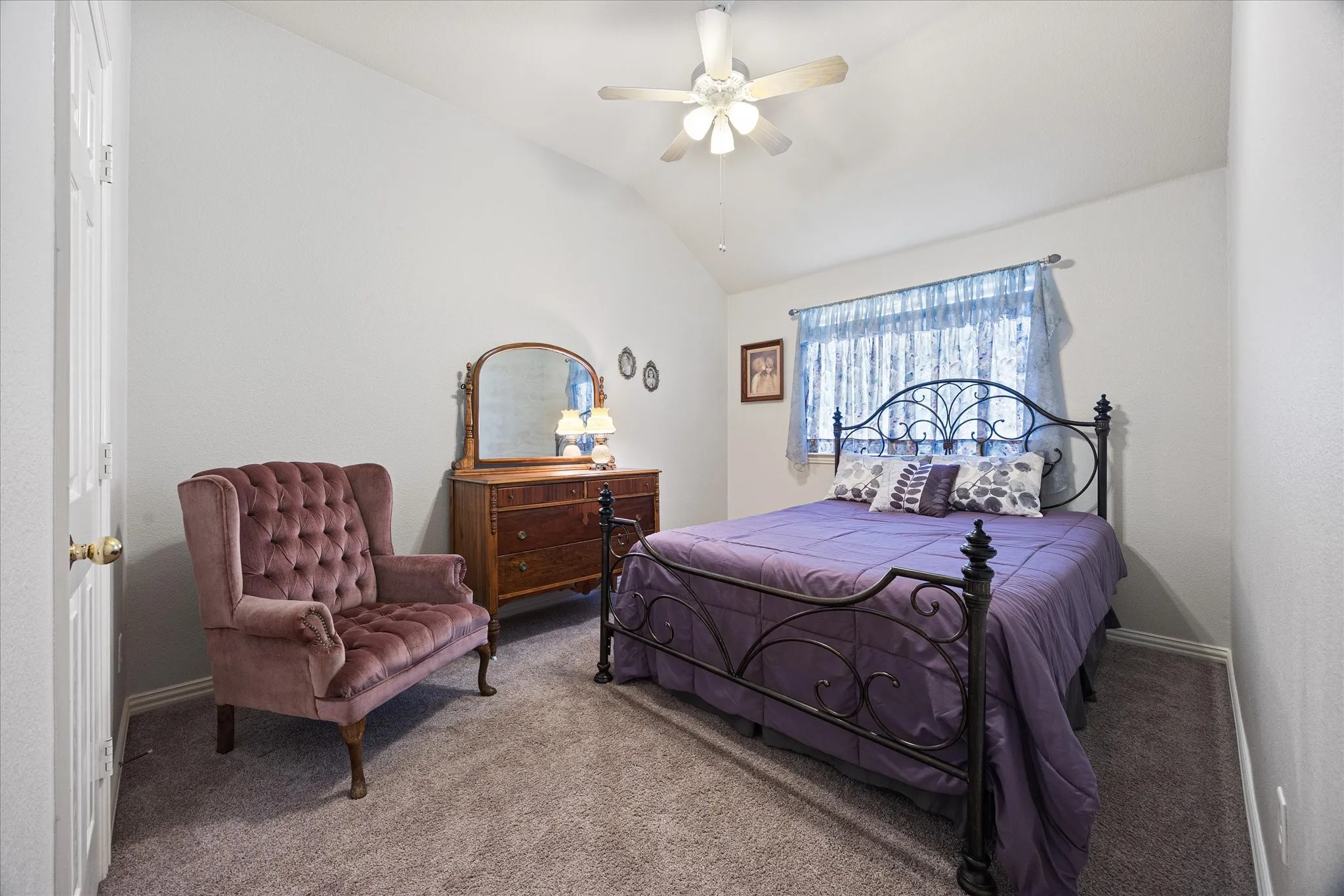 Single Family Residence For Sale in Dallas County , 5815 Teal Court, Sachse, Texas 75048, 4 Bedroom, 2 Bathroom, 2 Garage spaces, 2,088 Sqft, built in 2004, mls#21339333, Real Estate Agent in Sachse, Homes For Sale in Dallas county, Homes For Sale in Sachse, Realtor in Sachse Texas, Real Estate Brokerage Independent Realty Texas, Luminita Cordes Realtor