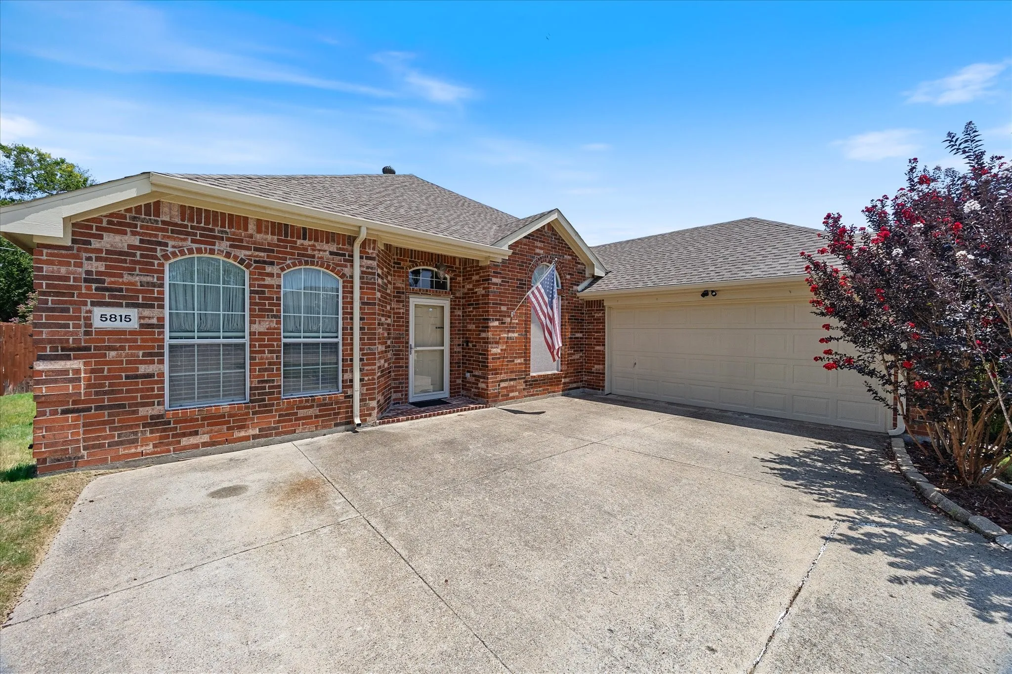 Single Family Residence For Sale in Dallas County , 5815 Teal Court, Sachse, Texas 75048, 4 Bedroom, 2 Bathroom, 2 Garage spaces, 2,088 Sqft, built in 2004, mls#21339333, Real Estate Agent in Sachse, Homes For Sale in Dallas county, Homes For Sale in Sachse, Realtor in Sachse Texas, Real Estate Brokerage Independent Realty Texas, Luminita Cordes Realtor